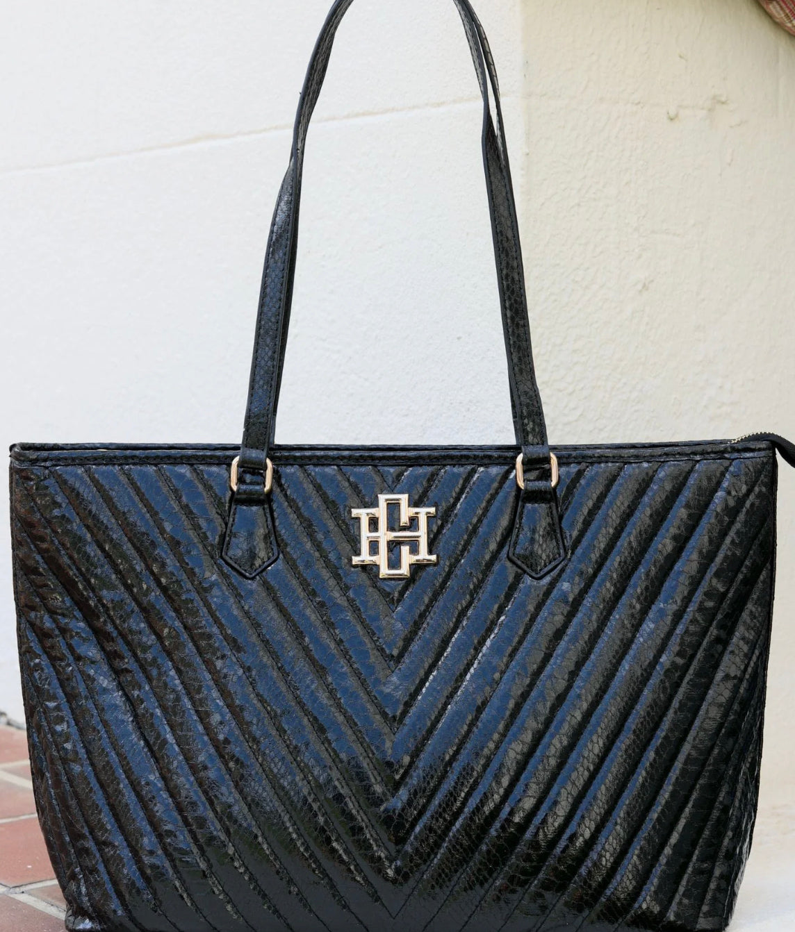 TABITHA METALLIC BLACK QUILTED TOTE