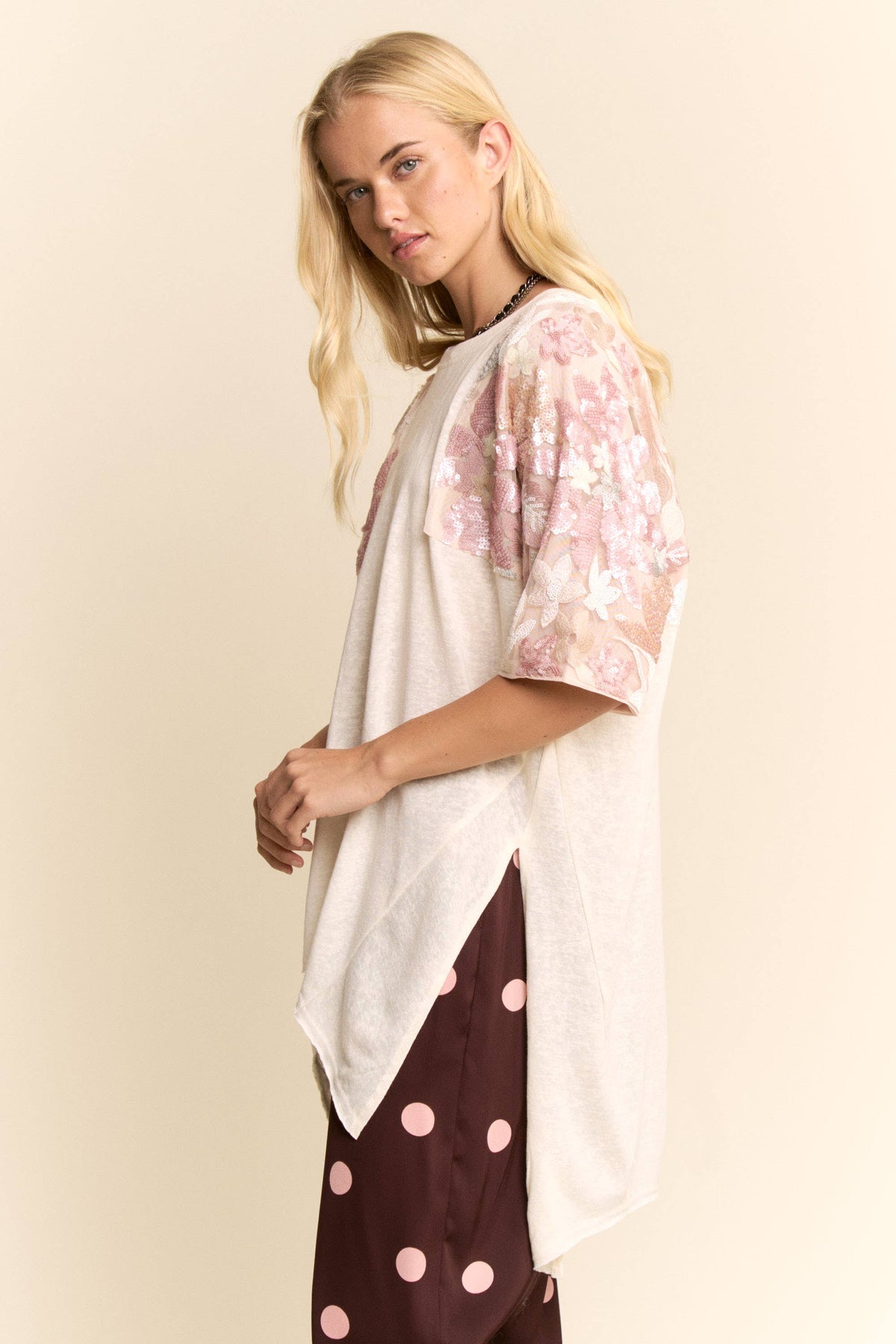BLUSH BLOOM SEQUI SLV TUNIC TOP