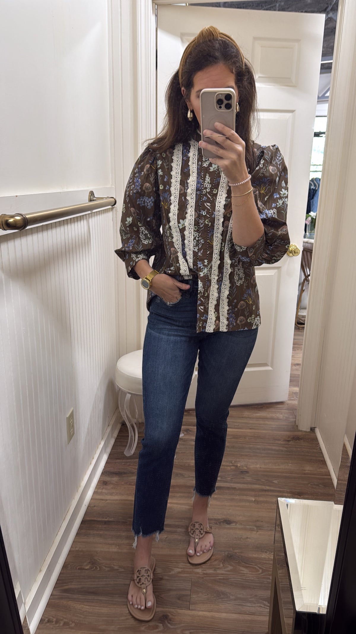 FLORAL CROCHET TRIM BUTTON TOP