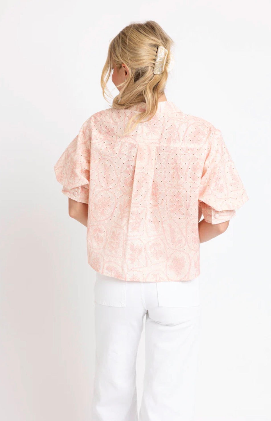 EYELIT BUTTON PUFF SLV TOP