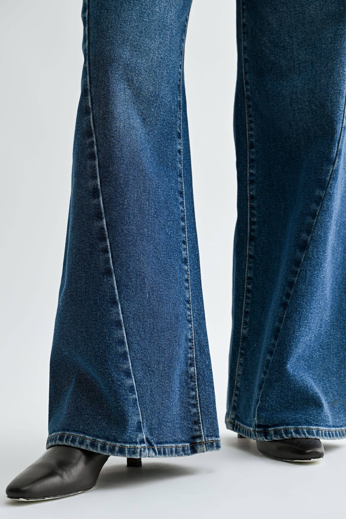 TWISTED SEAM WIDE LEG DENIM-DARK
