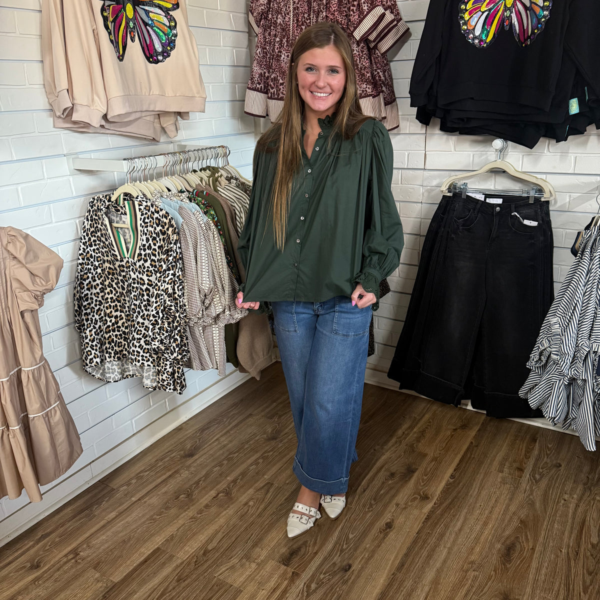 OLIVE RUFFLE EYELET BUTTON TOP