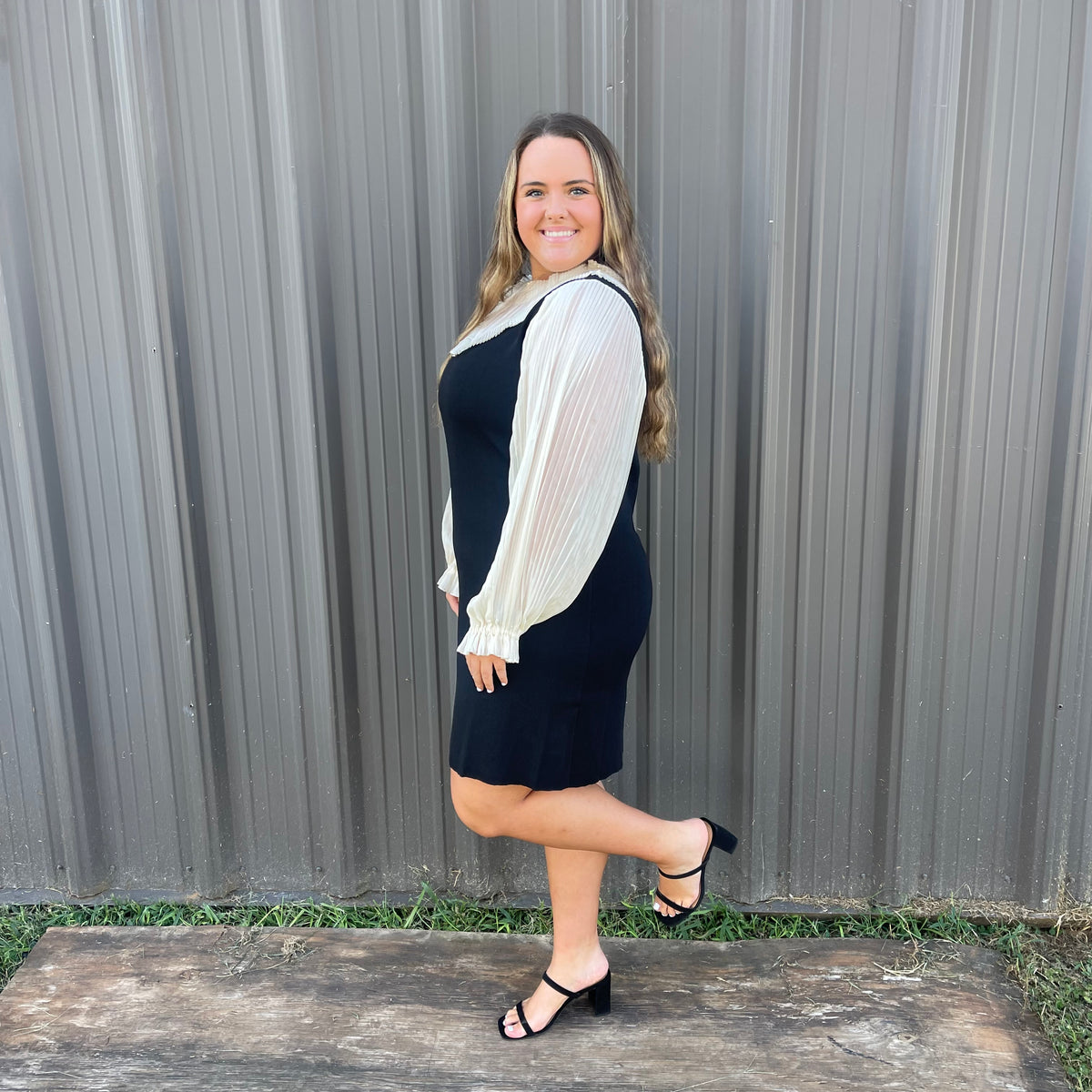 CREAM AND BLACK PLEATED BLOUSE DRESS