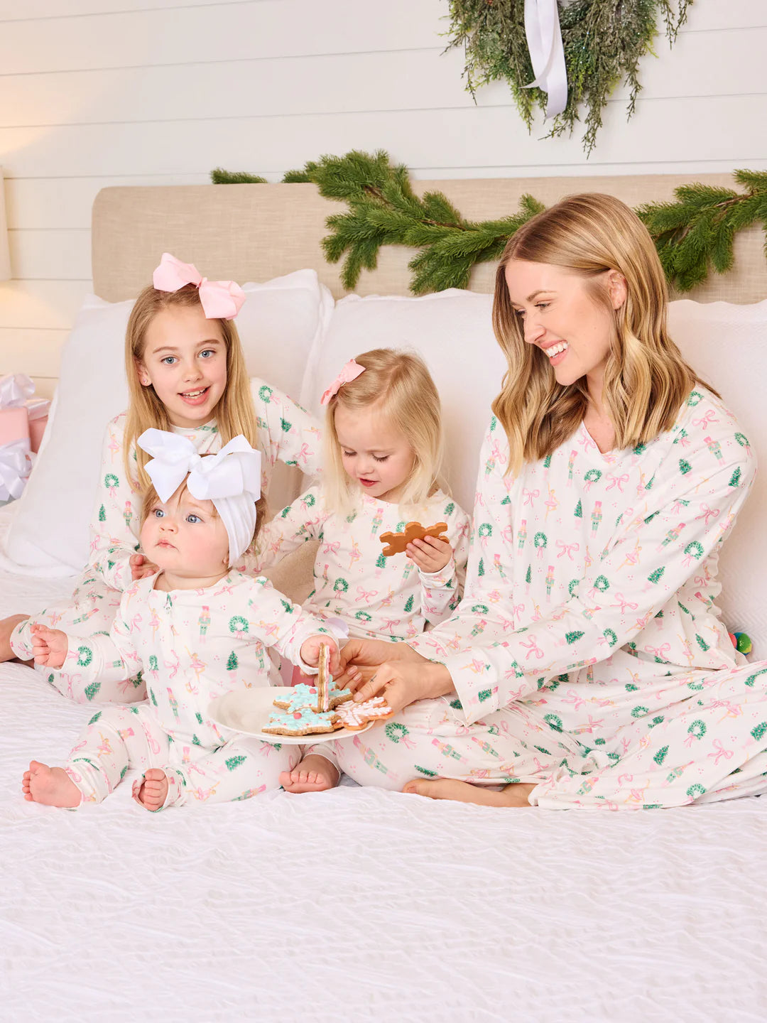 ANNIE SUGAR PLUM DREAMS PAJAMAS