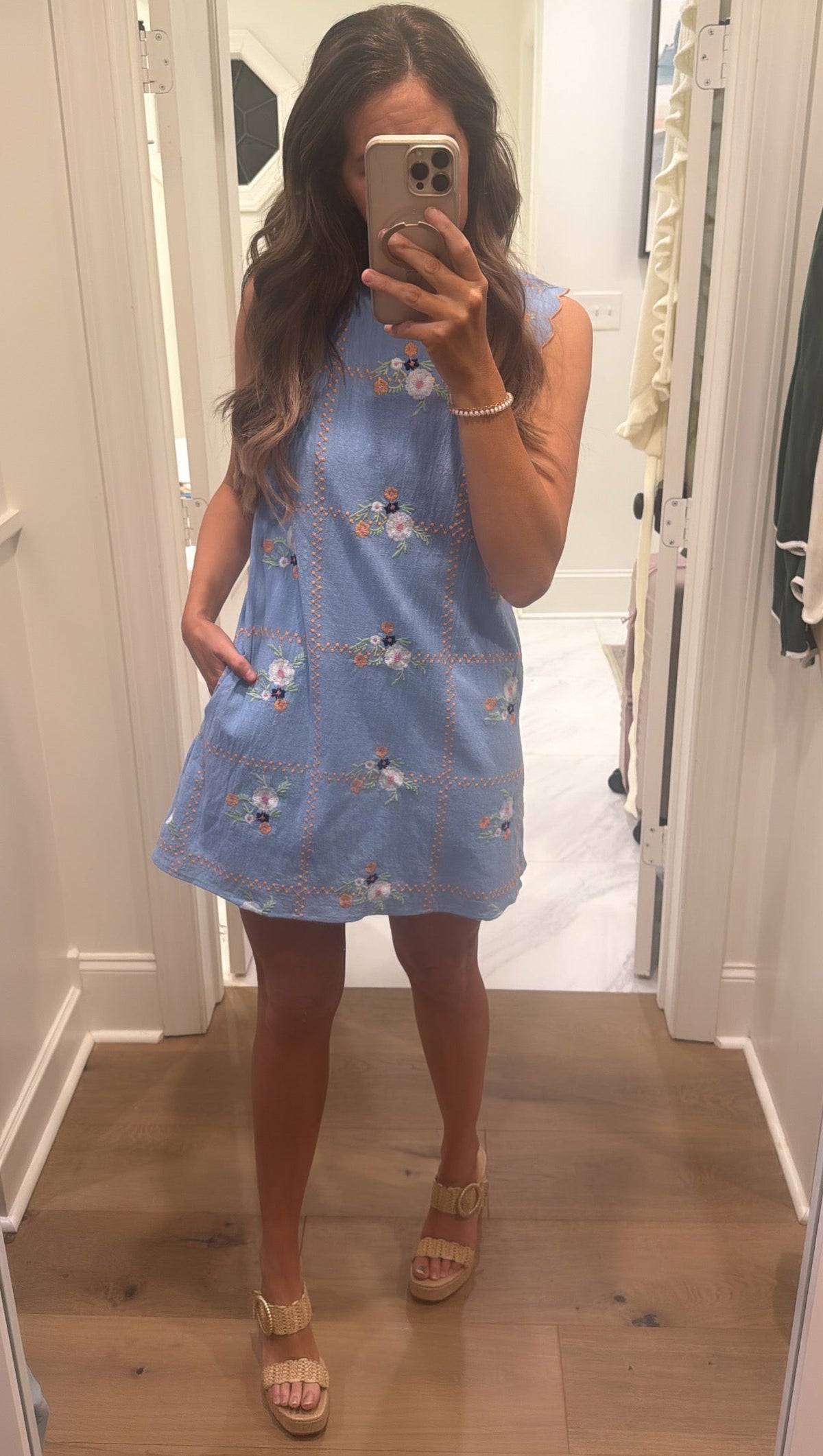 FLORAL CHAMBRAY EMBROIDERED SCALLOP DRESS