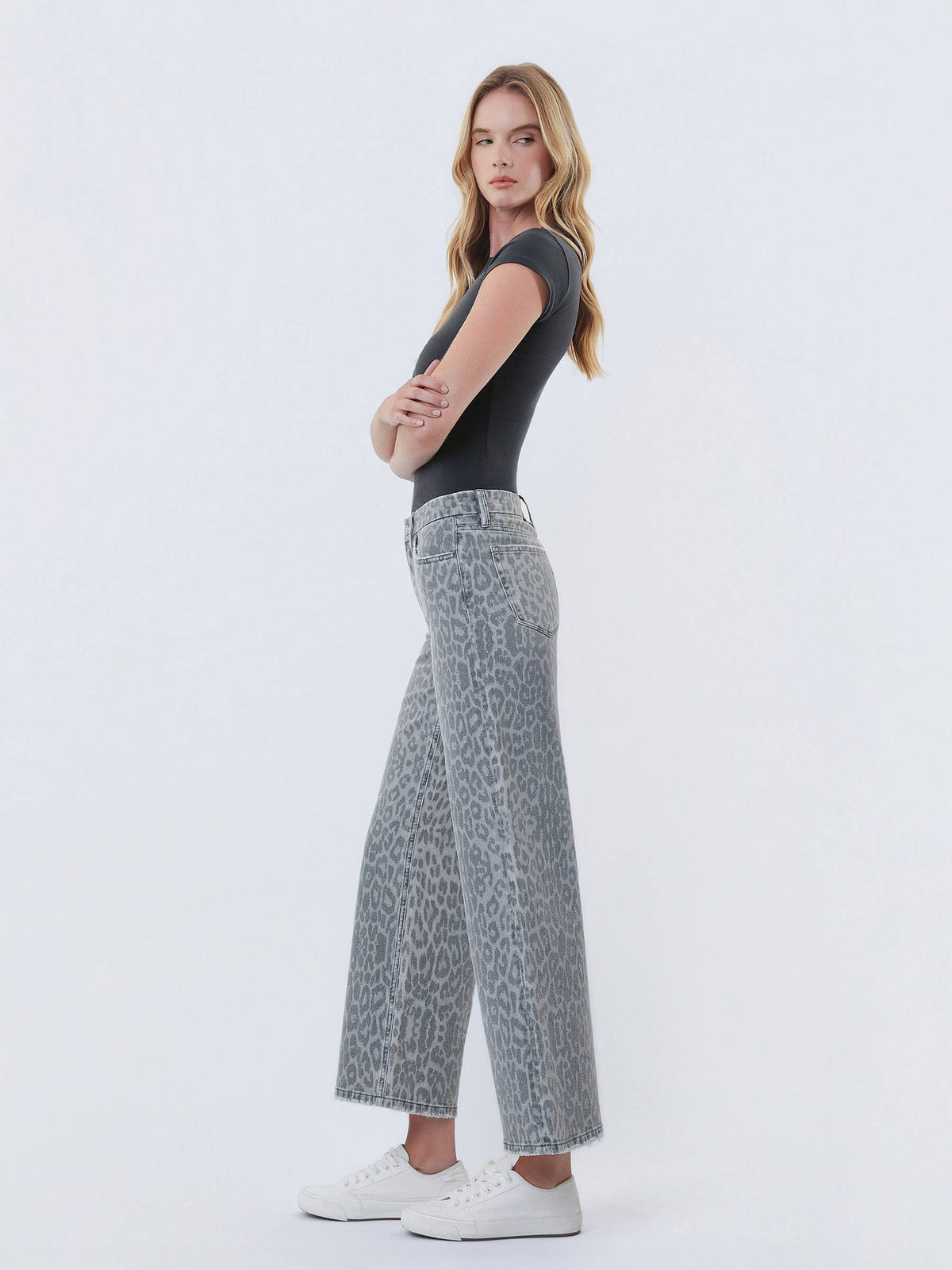 GREY LEOPARD CROP DENIM