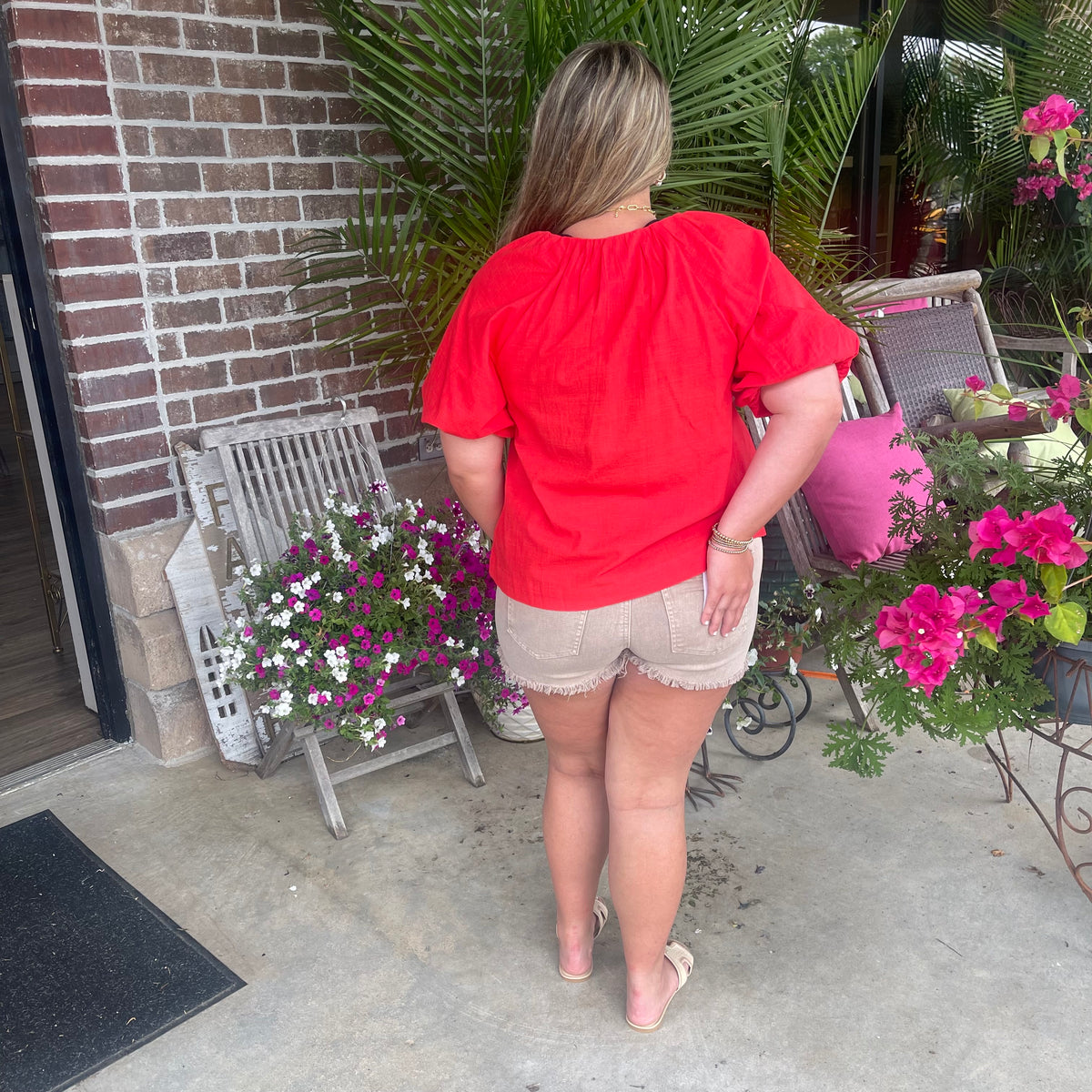RED BUTTON FRONT BALLON SLV TOP