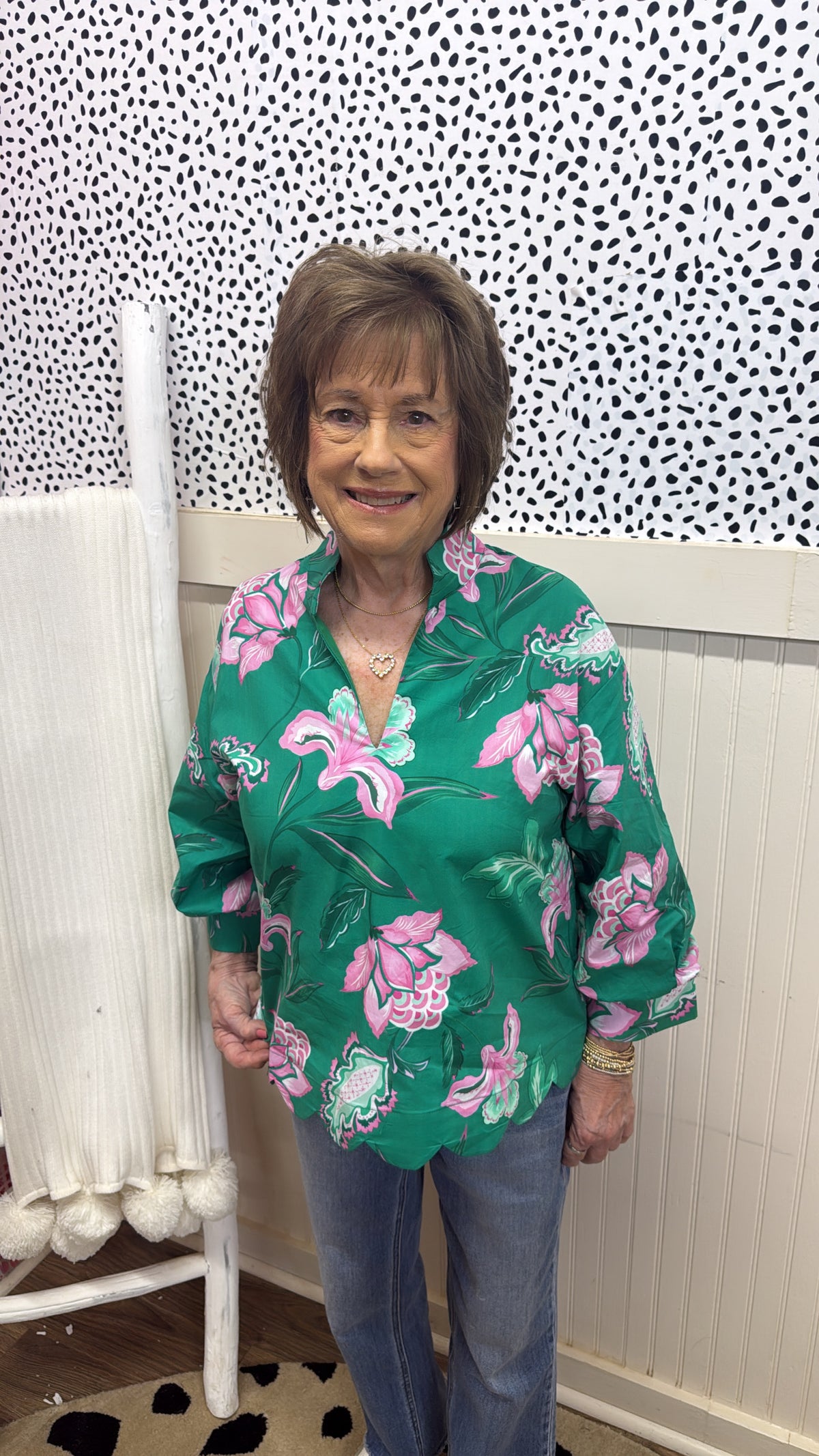 GREEN FLORAL SCALLOP HEM TOP