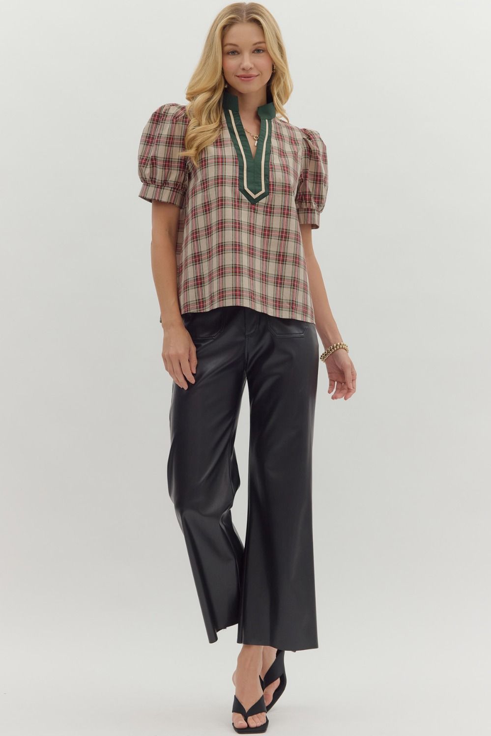 TAUPE PLAID CUFF SHORT SLV VNECK