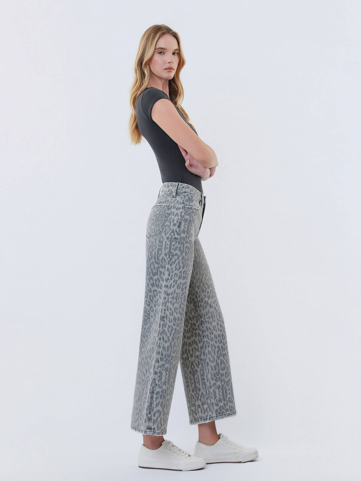 GREY LEOPARD CROP DENIM