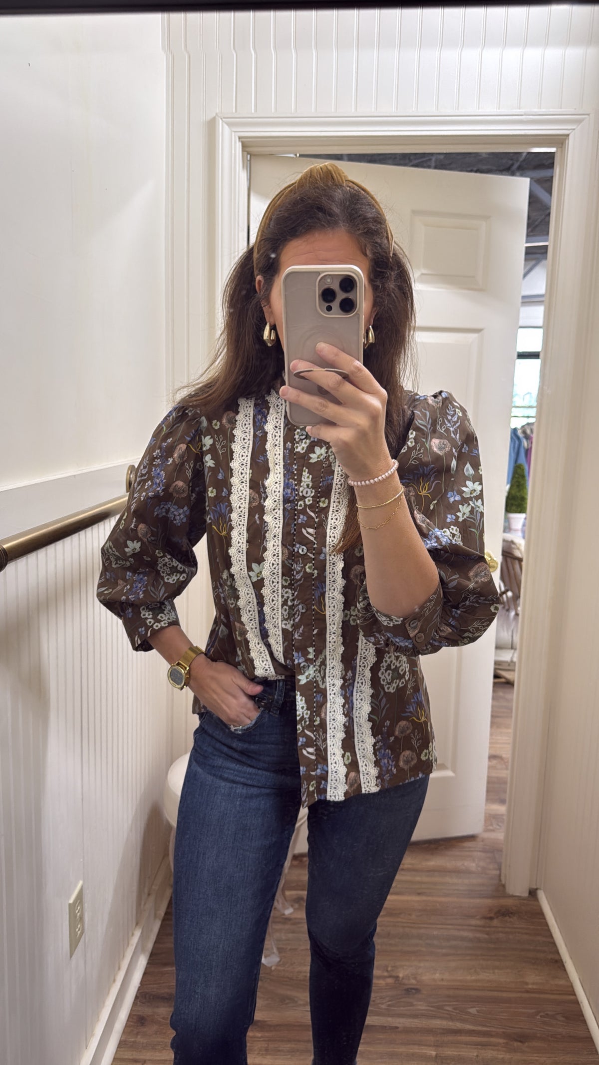 FLORAL CROCHET TRIM BUTTON TOP