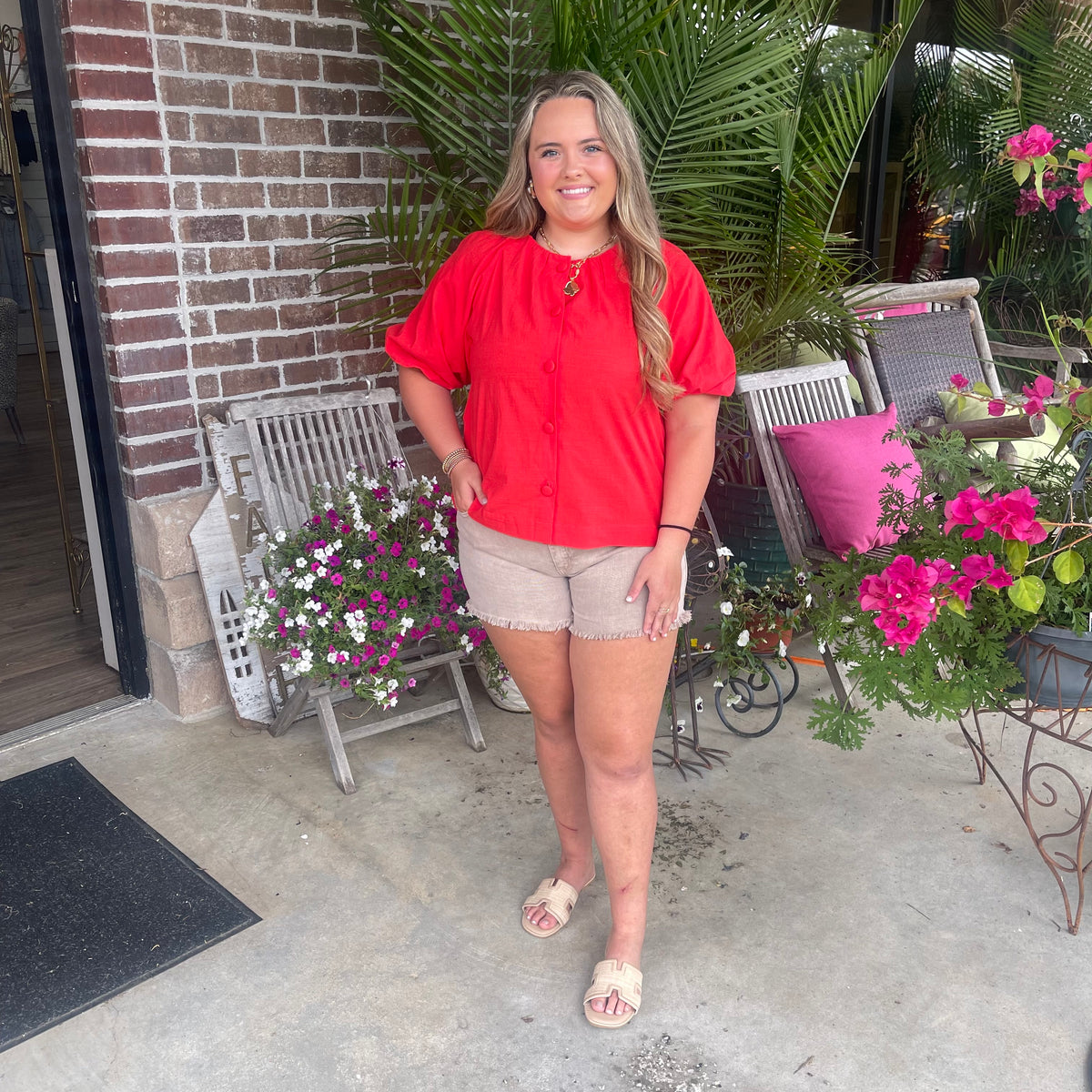 RED BUTTON FRONT BALLON SLV TOP