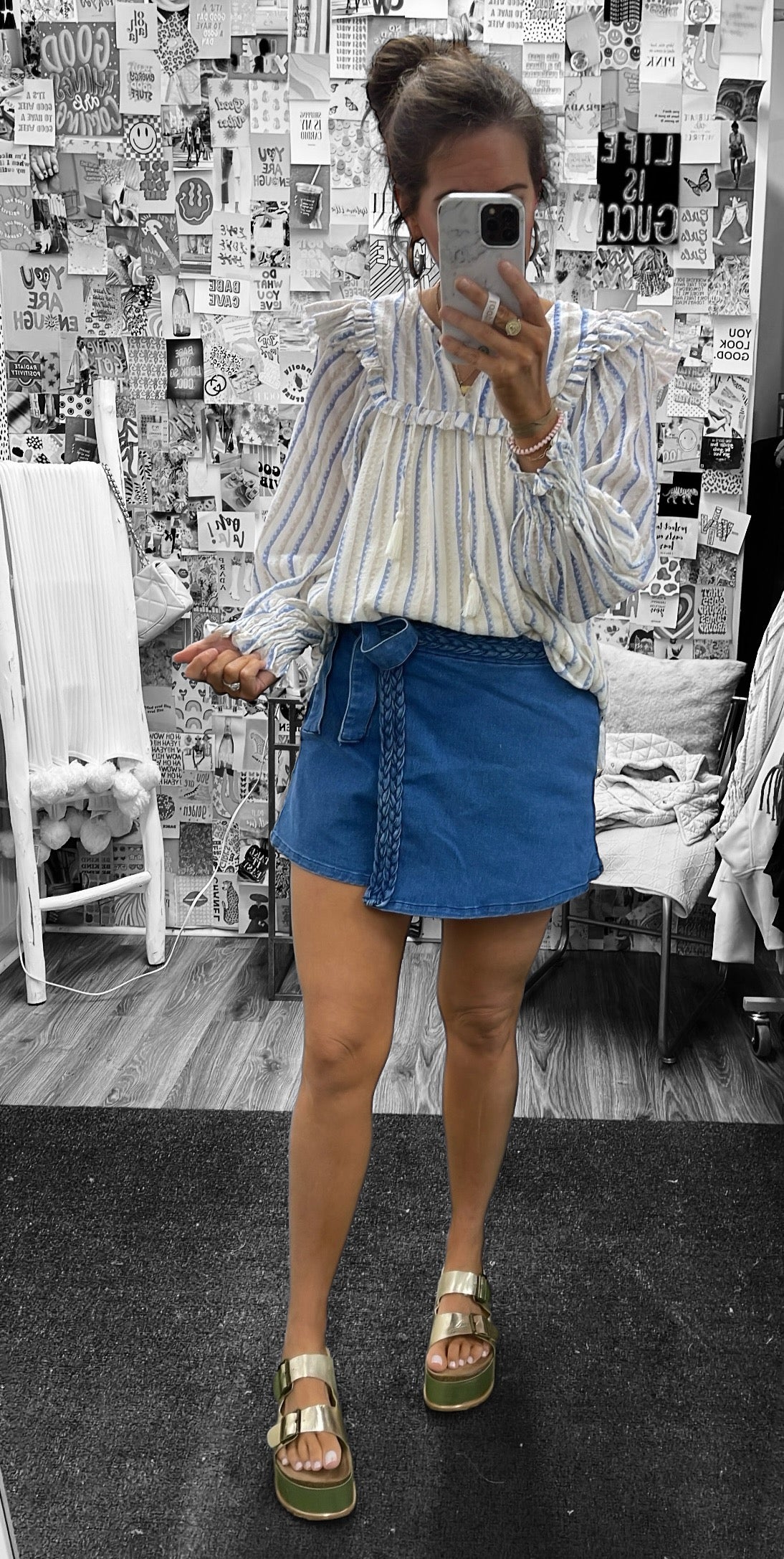 STRIPE NEUTRAL RUFFLE VNECK TOP- FINAL SALE