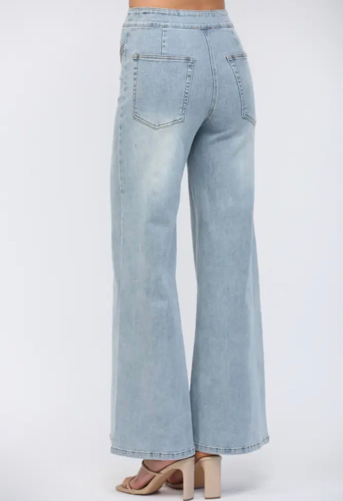 LIGHT WASH HI WAISTED WIDE LEG DENIM