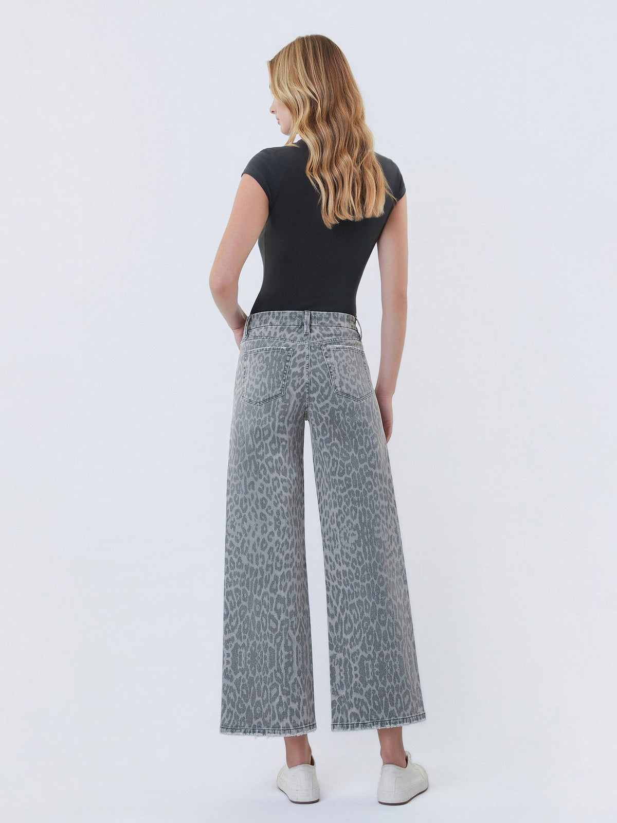 GREY LEOPARD CROP DENIM