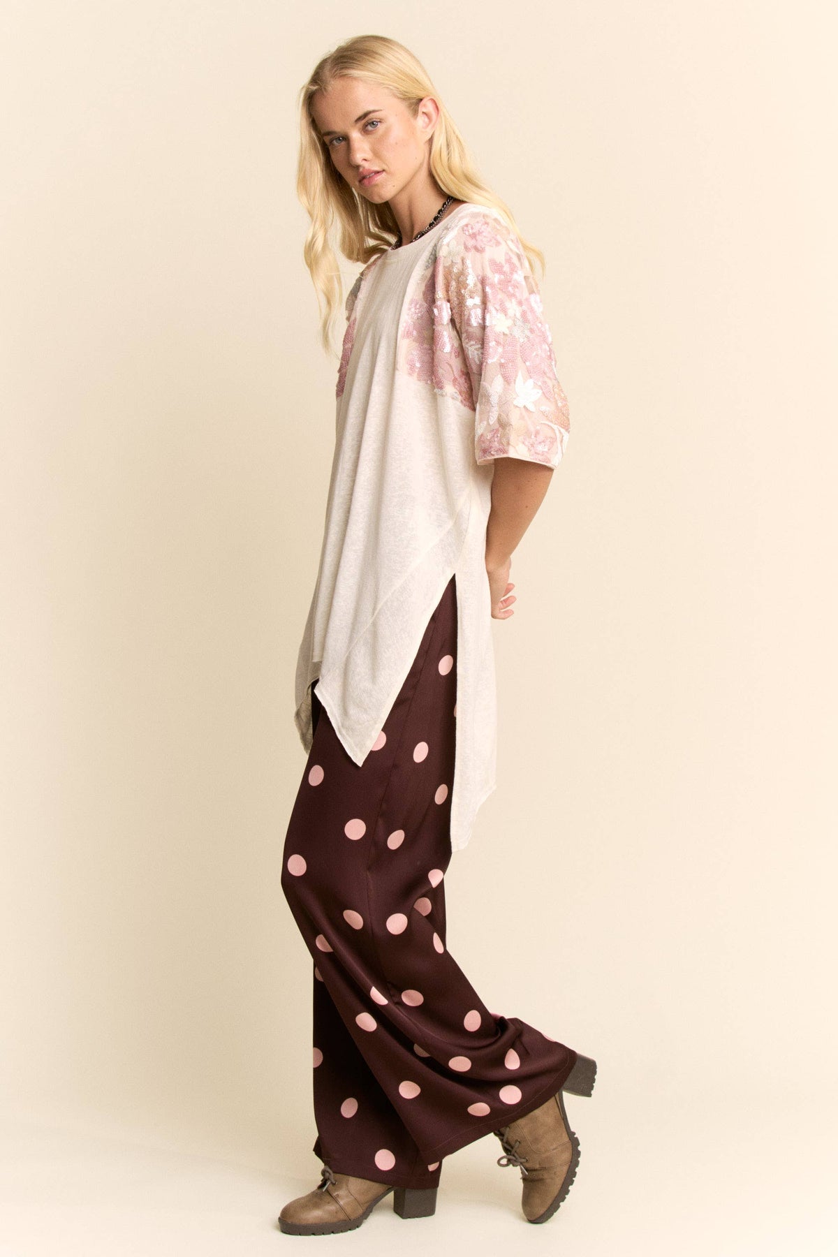 BLUSH BLOOM SEQUI SLV TUNIC TOP