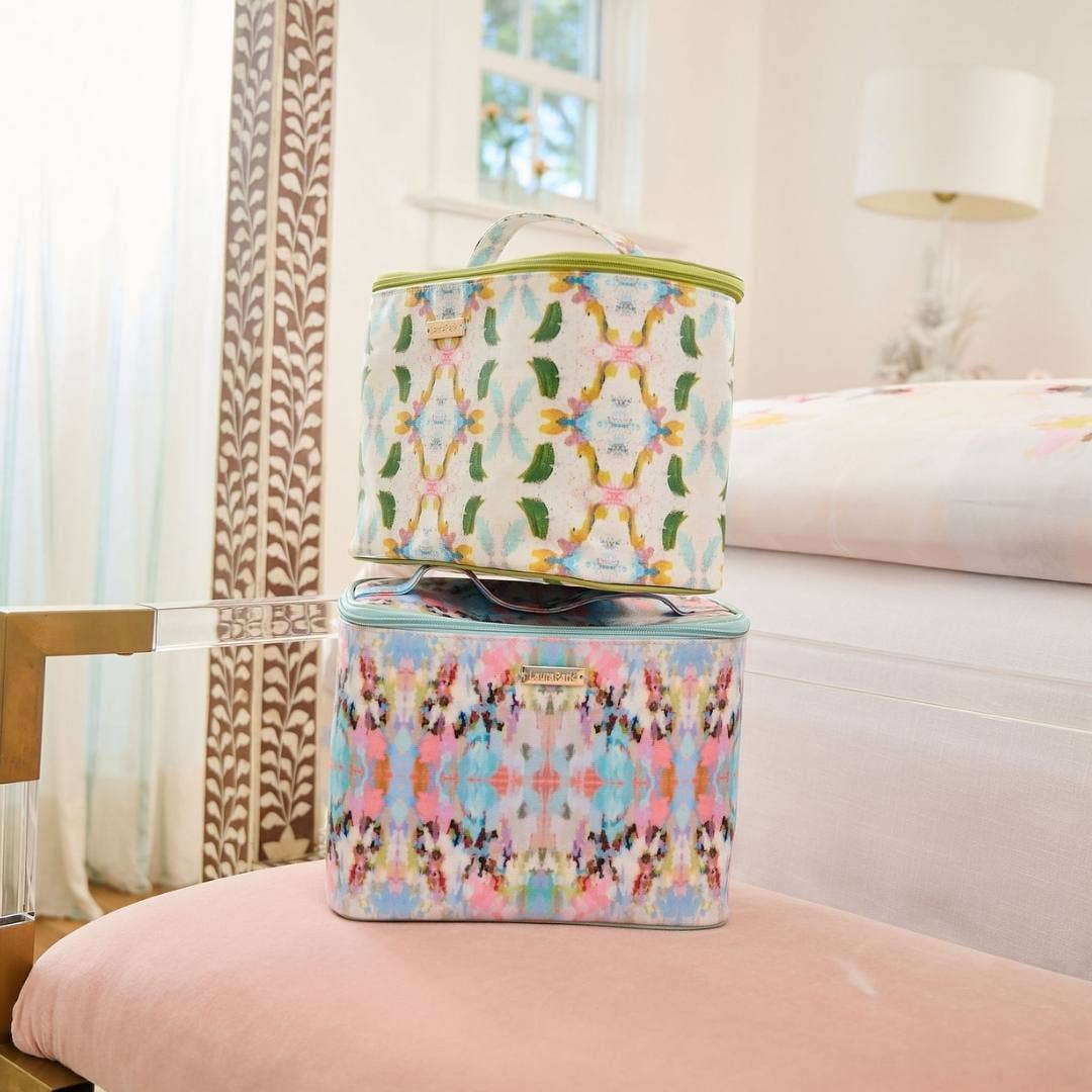 Brooks Avenue Train Case