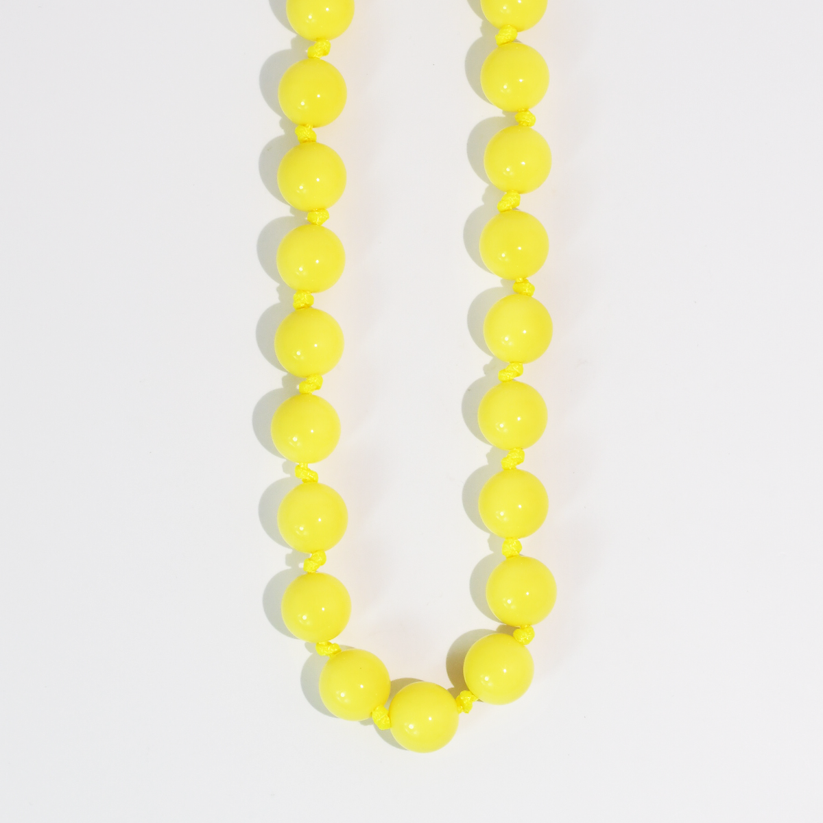 BUBBLEGUM BEADS NECKLACE