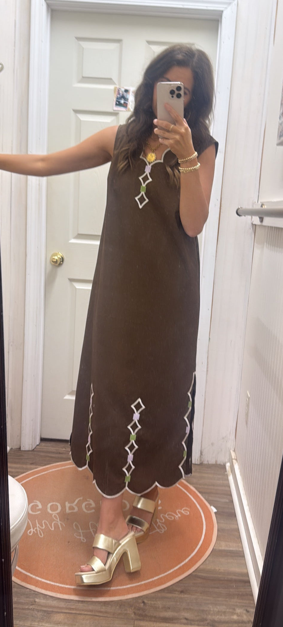 CHOCOLATE EMB VNECK SCALLOP DRESS