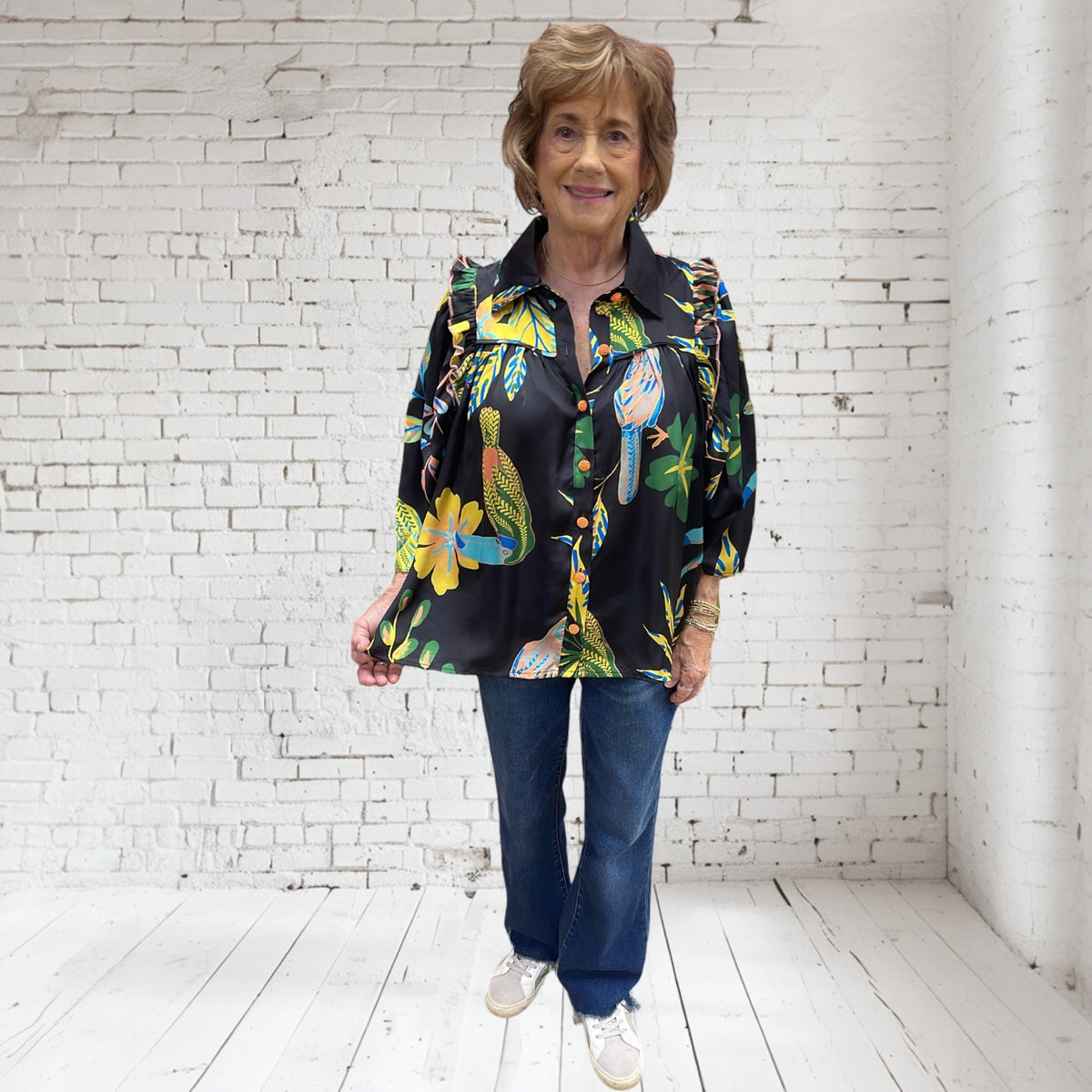 TOUCAN BLACK JUNGLE PUFF SLV TOP