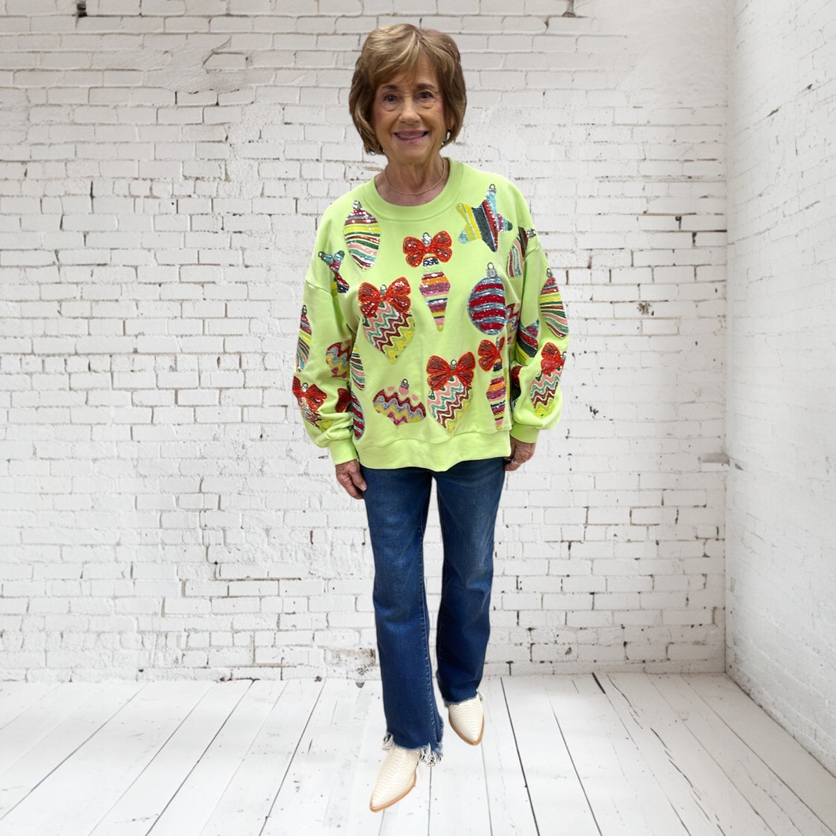 GREEN ORNAMENT BOW SWEATSHIRT