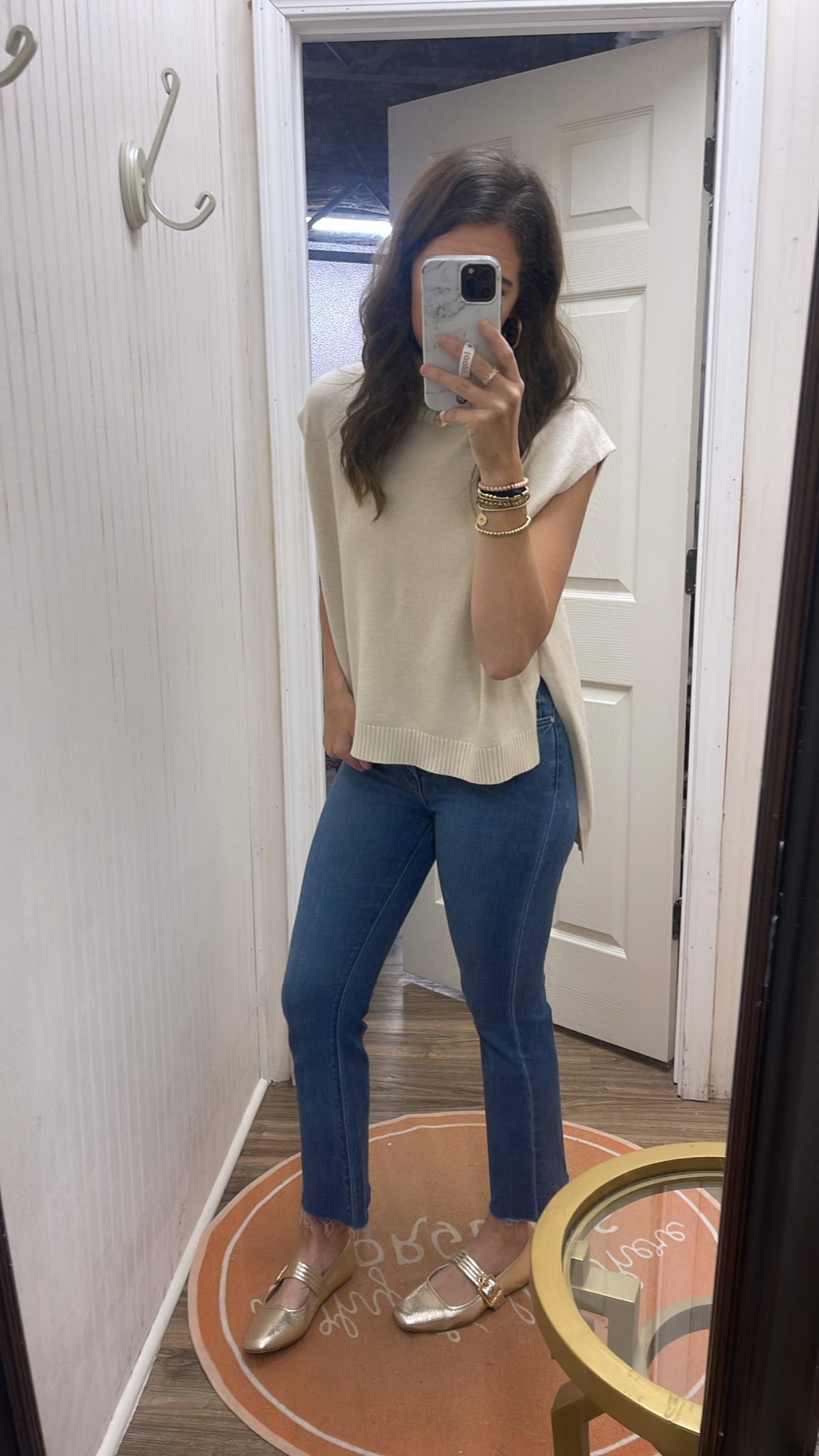 OATMEAL TURTLENECK SLVLESS HI LO SWEATER