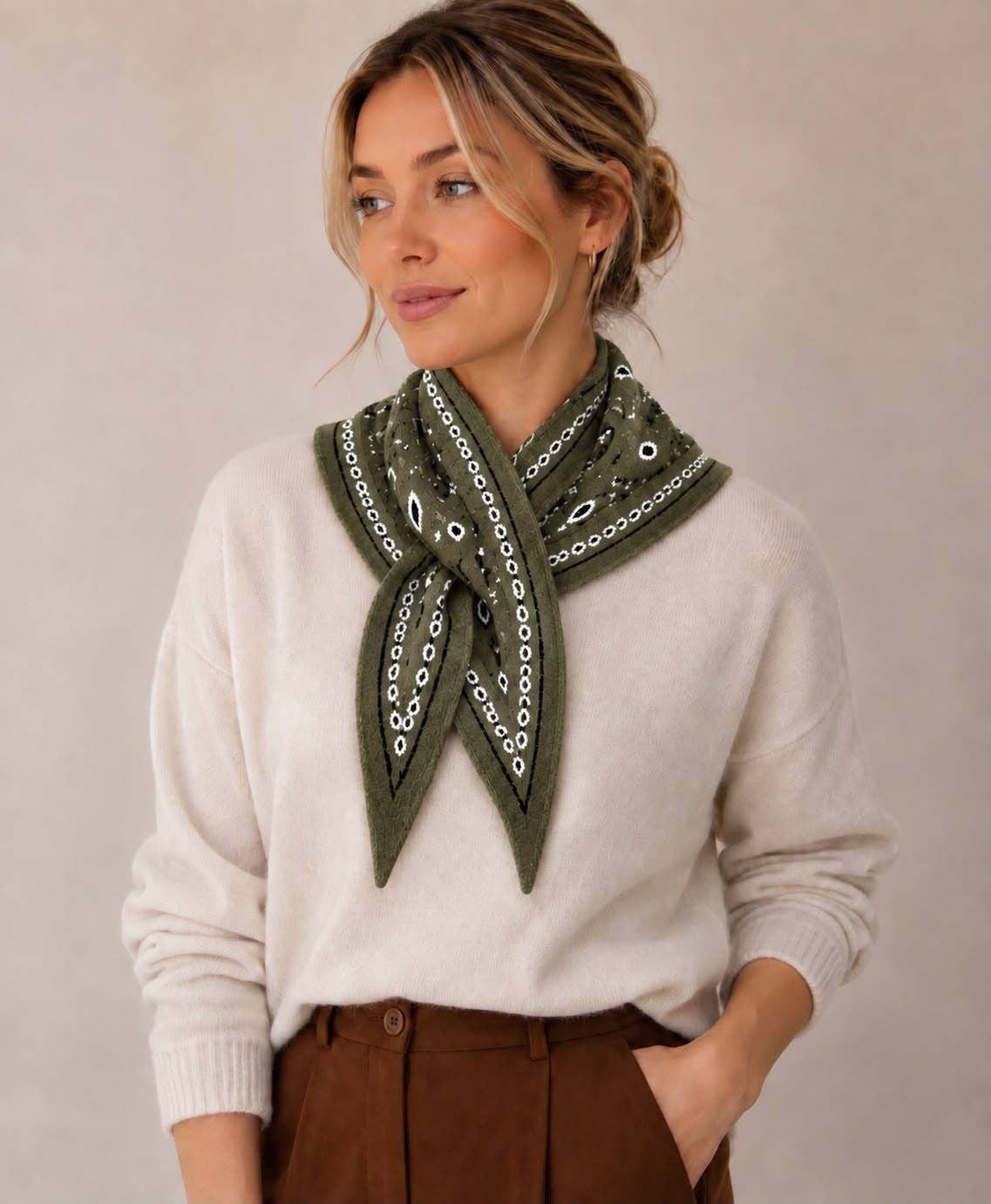 COZY KNIT BANDANA SCARF