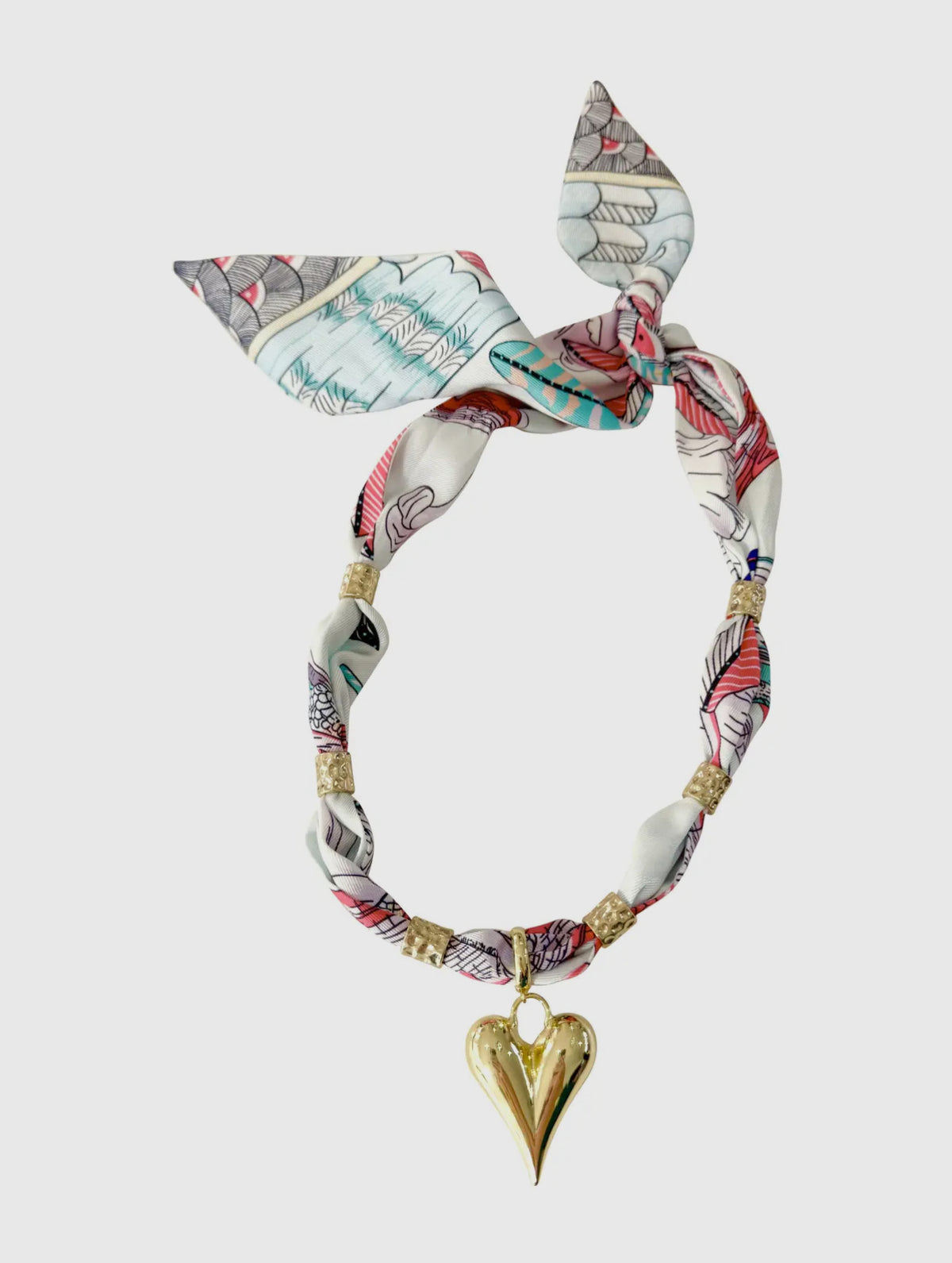 PALM SCARF HEART CHARM NECKLACE