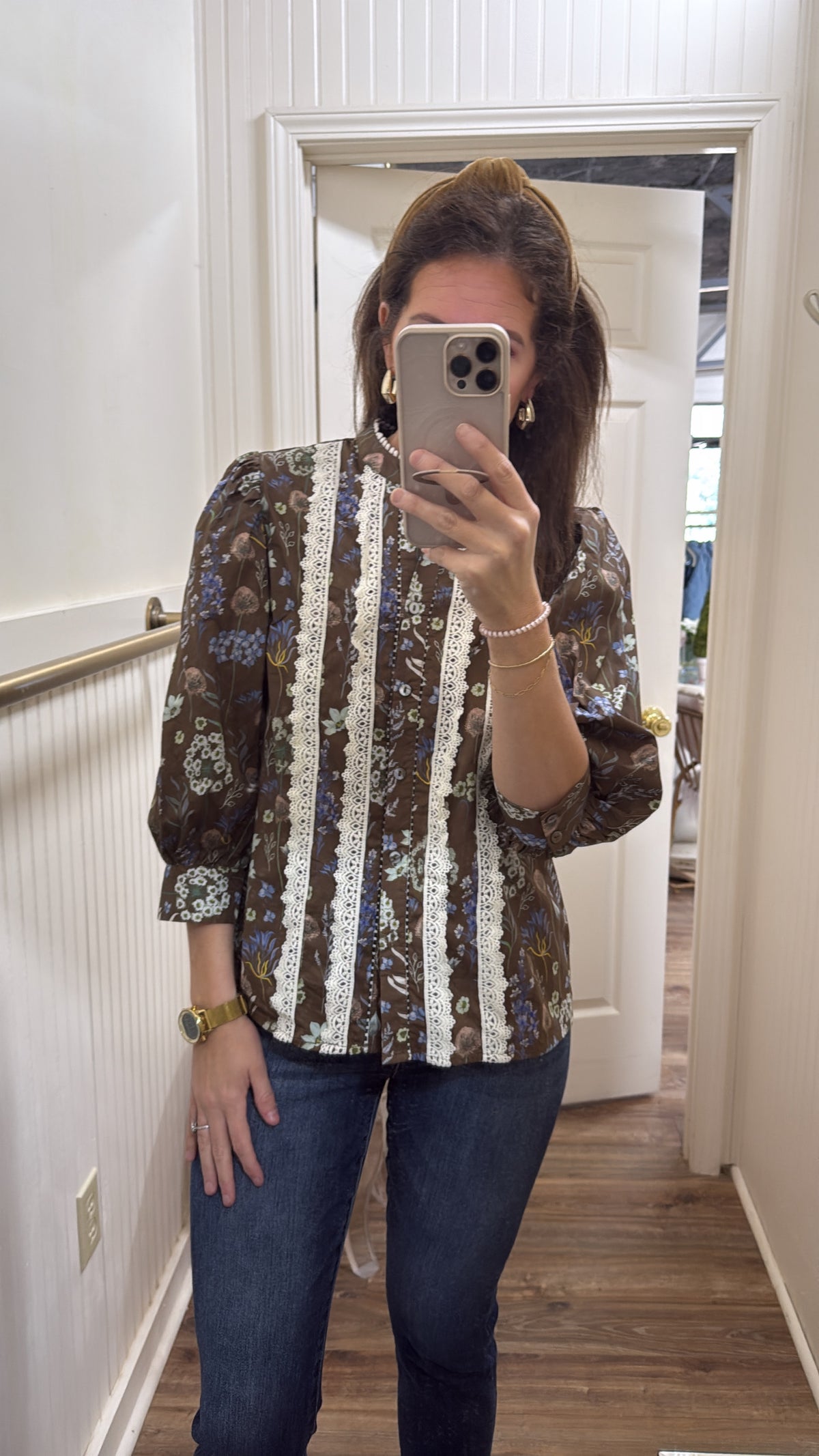 FLORAL CROCHET TRIM BUTTON TOP