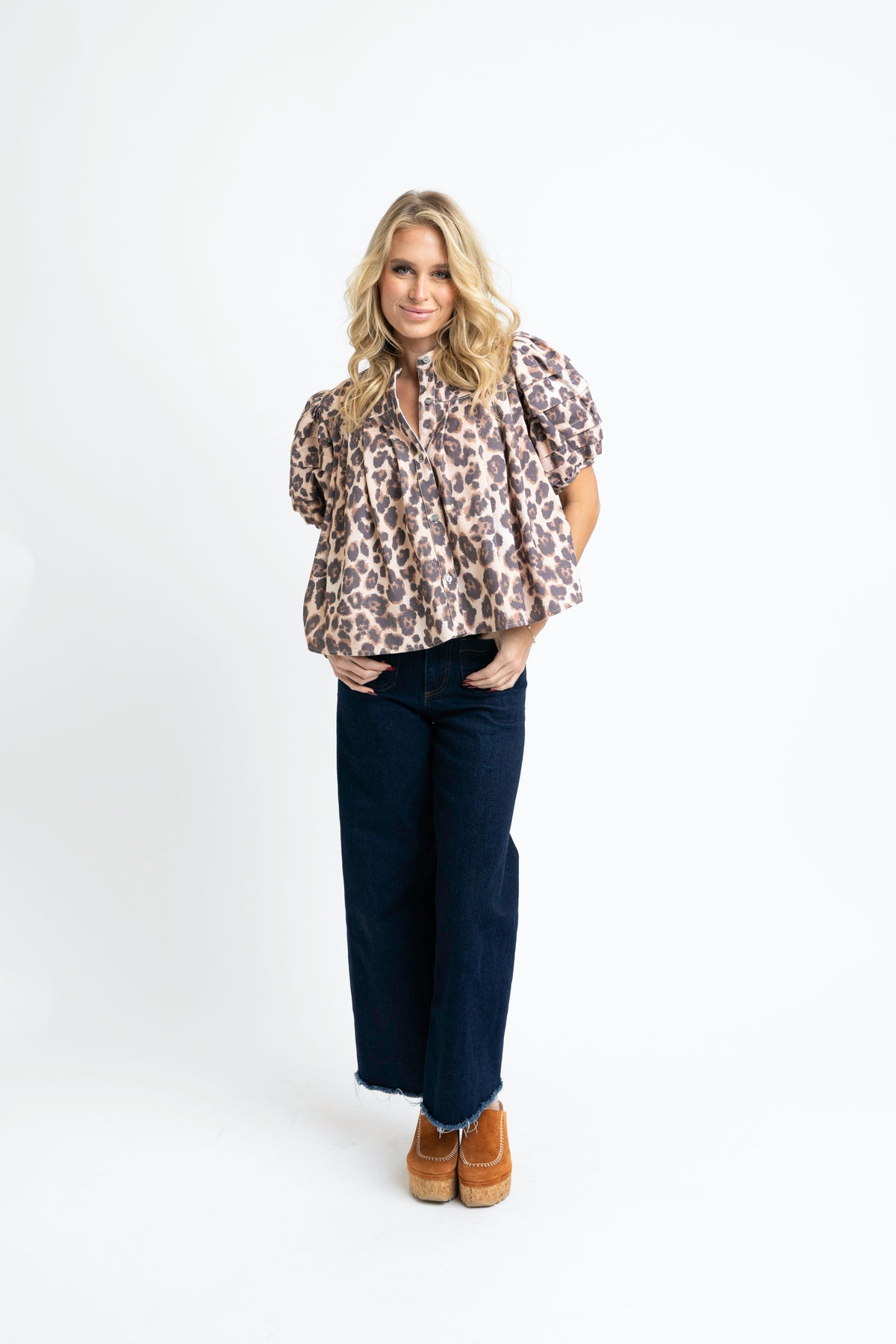 LEOPARD DENIM PLEAT SLV TOP