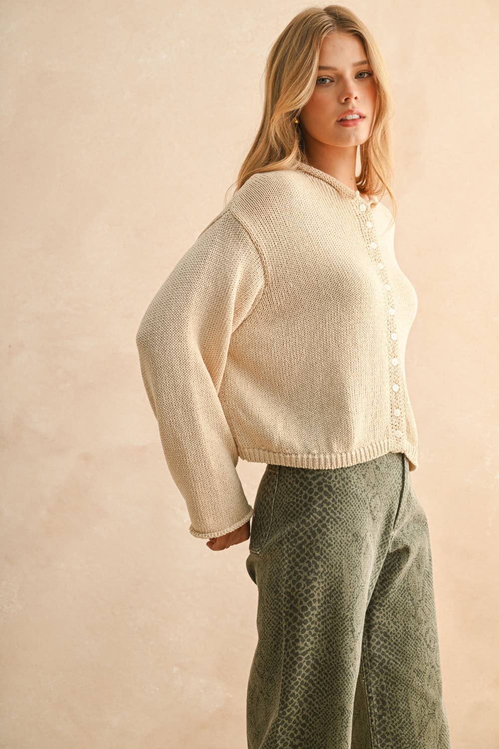OATMEAL LIGHT WEIGHT BUTTON FRONT CARDIGAN