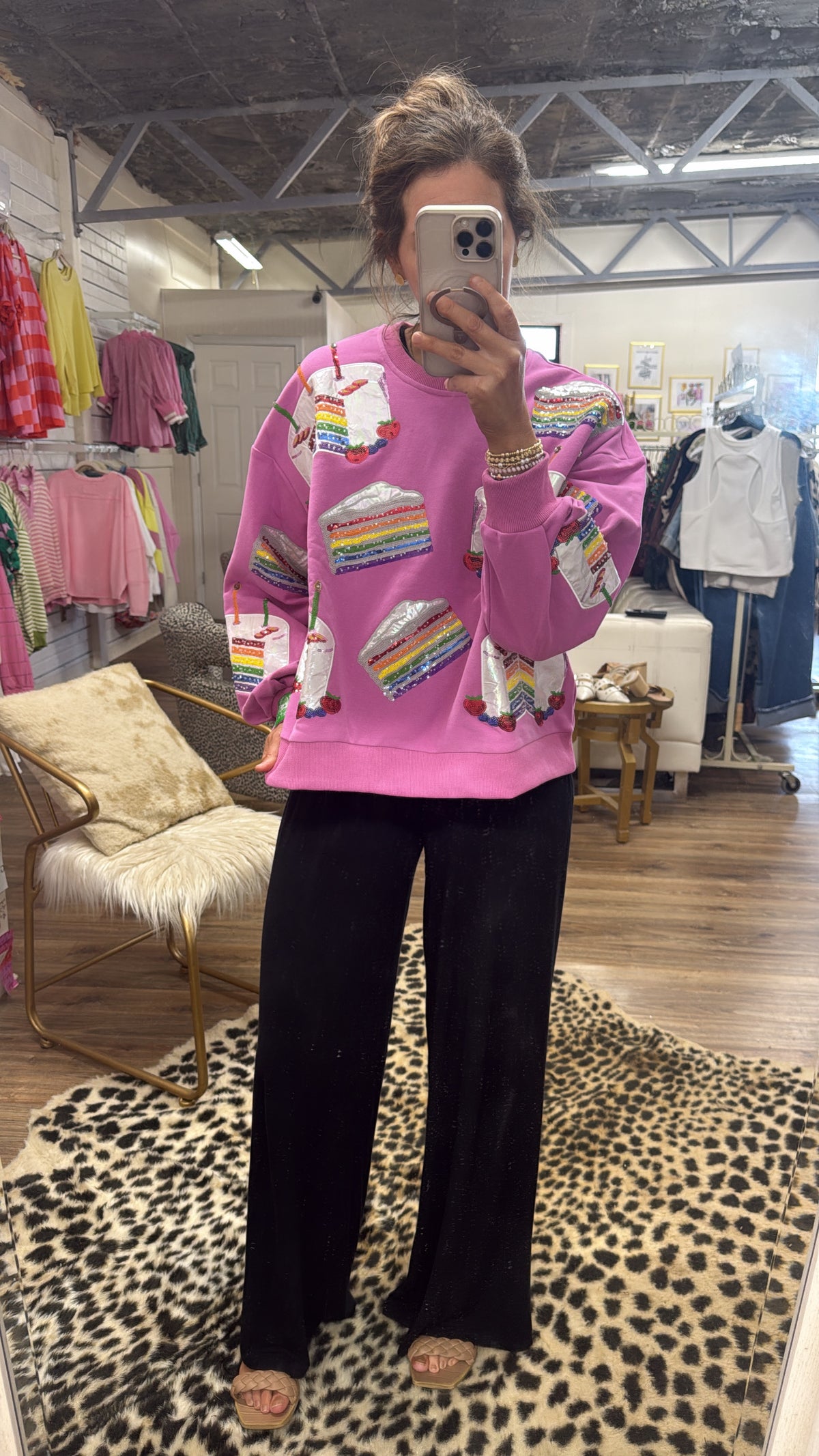 PINK CAKE QOS SWEATSHIRT