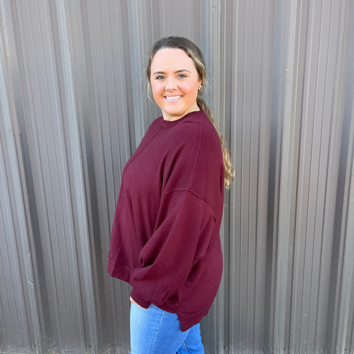 CHELSEA BURGUNDY HI LOW SWEATER