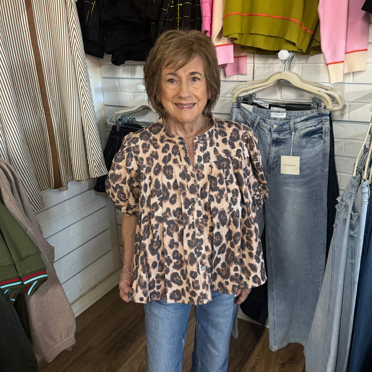 LEOPARD DENIM PLEAT SLV TOP