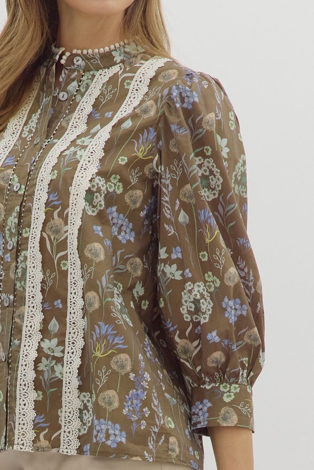 FLORAL CROCHET TRIM BUTTON TOP