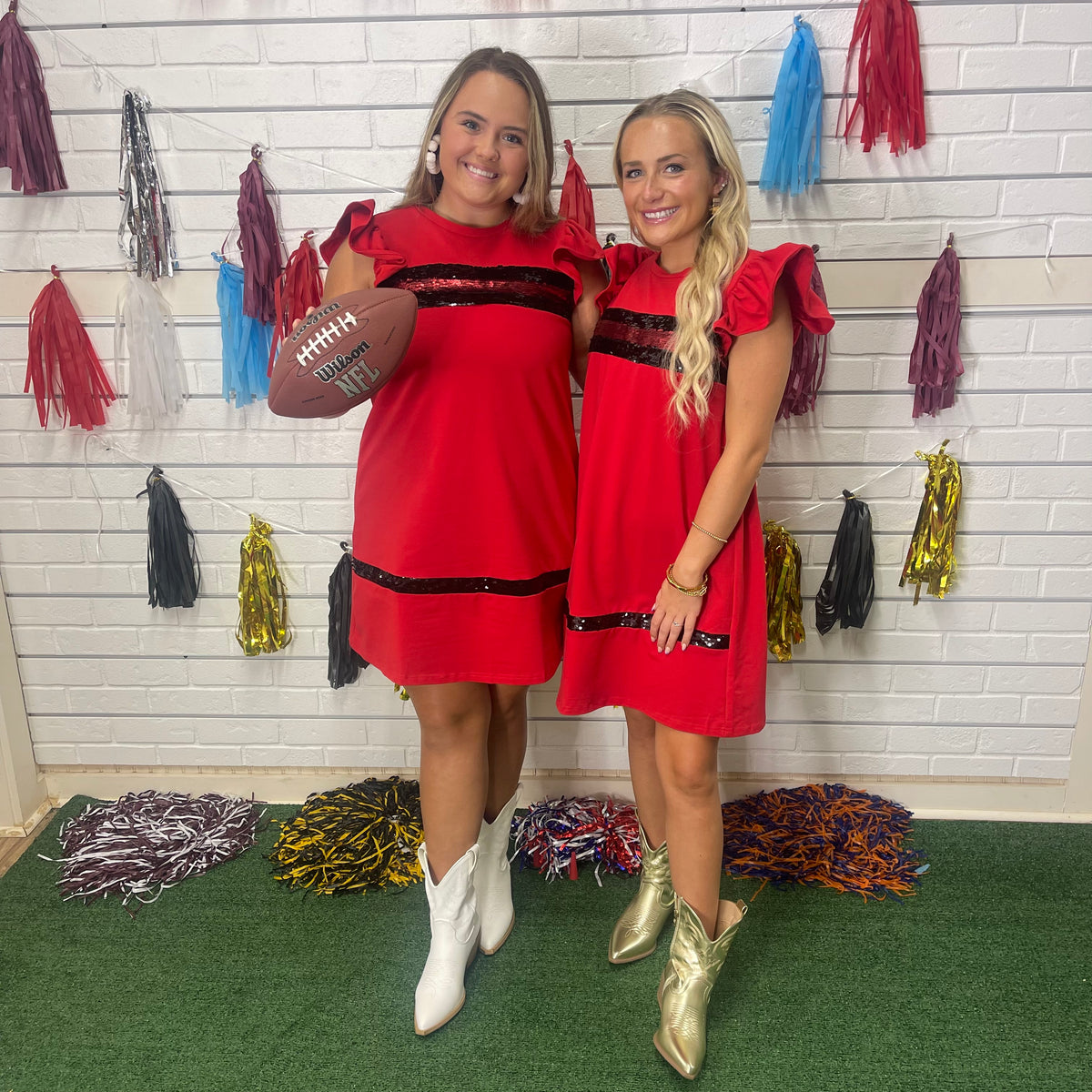 STATEMENT- MAKING POPLIN RUFFLE DRESS