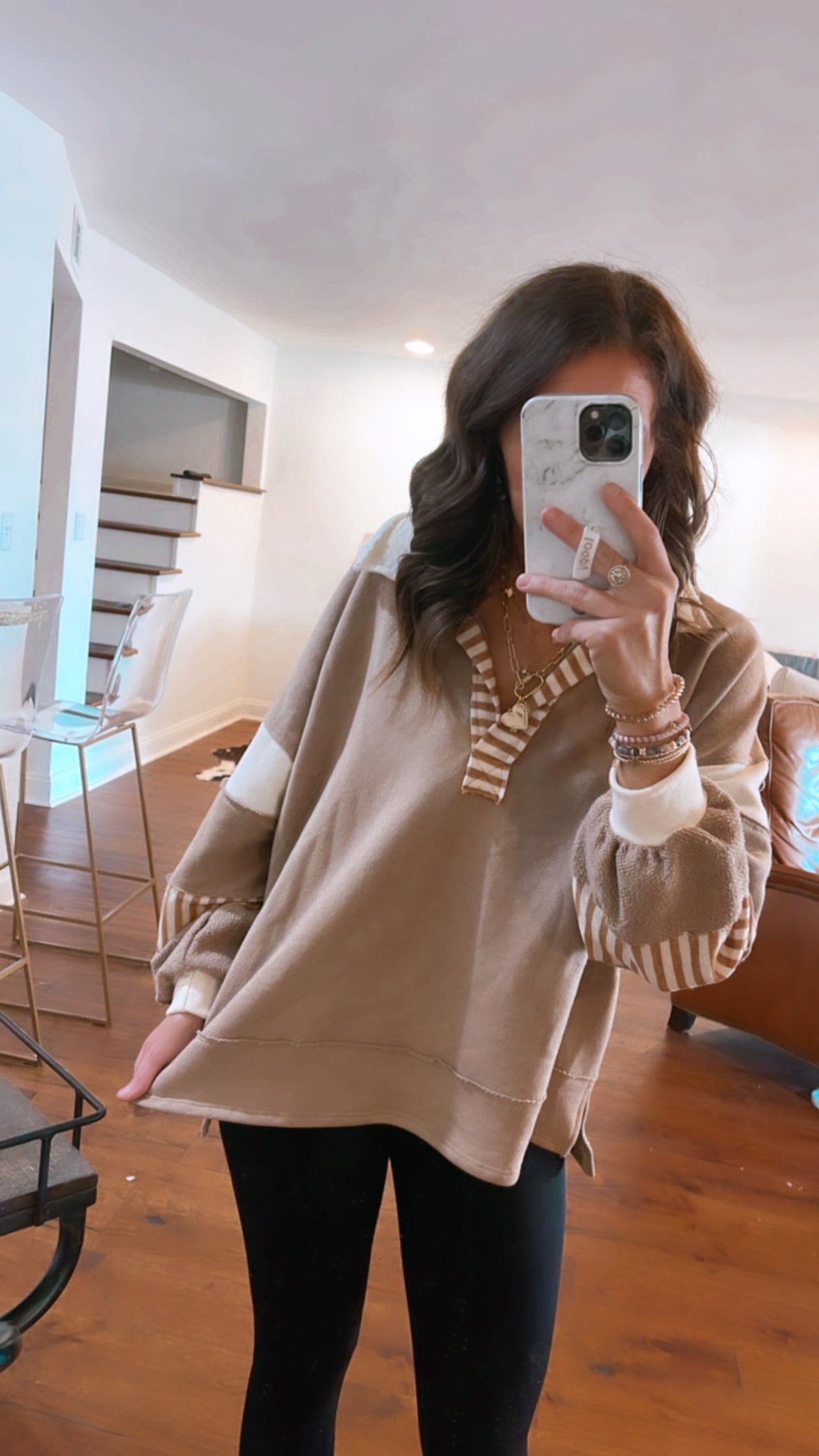 TAUPE HENLEY COLOR-BLOCK TOP