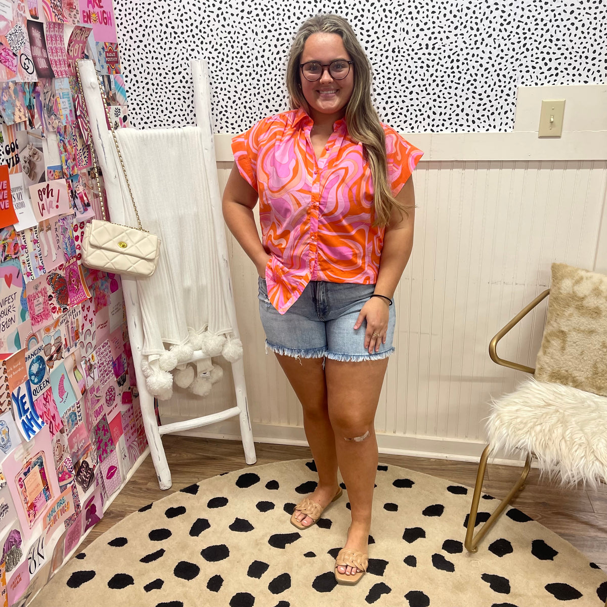 PINK FLORAL BUTTON CAP SLV TOP