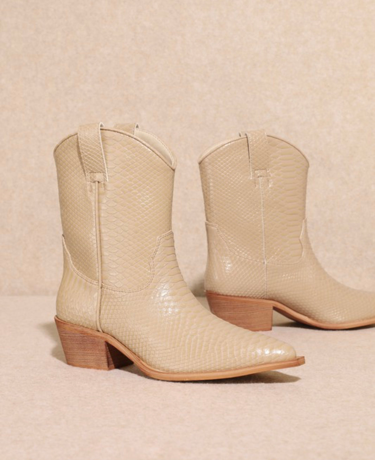 KARLIE TAUPE BOOT