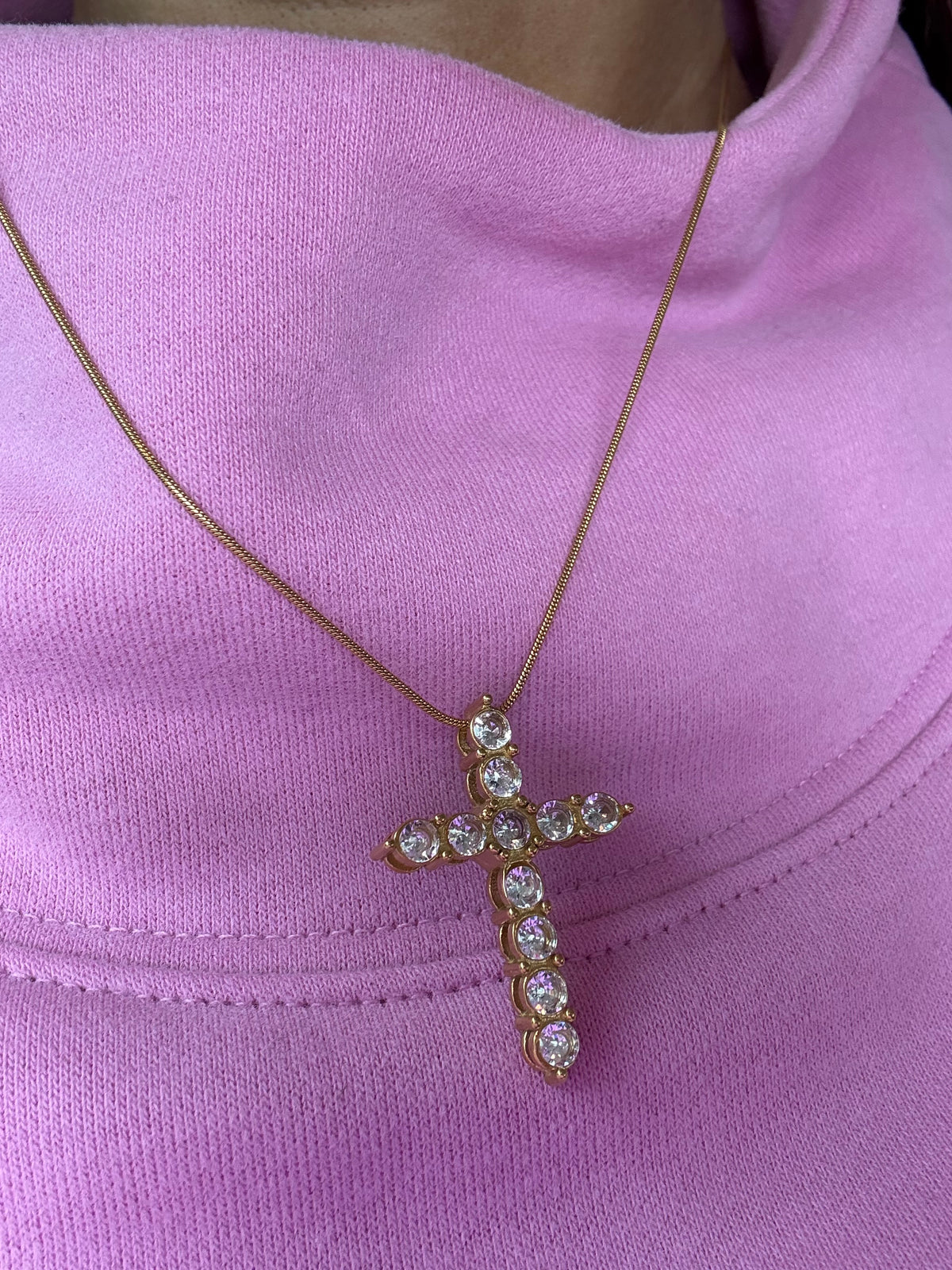 X1 DIAMOND CROSS NECKLACE