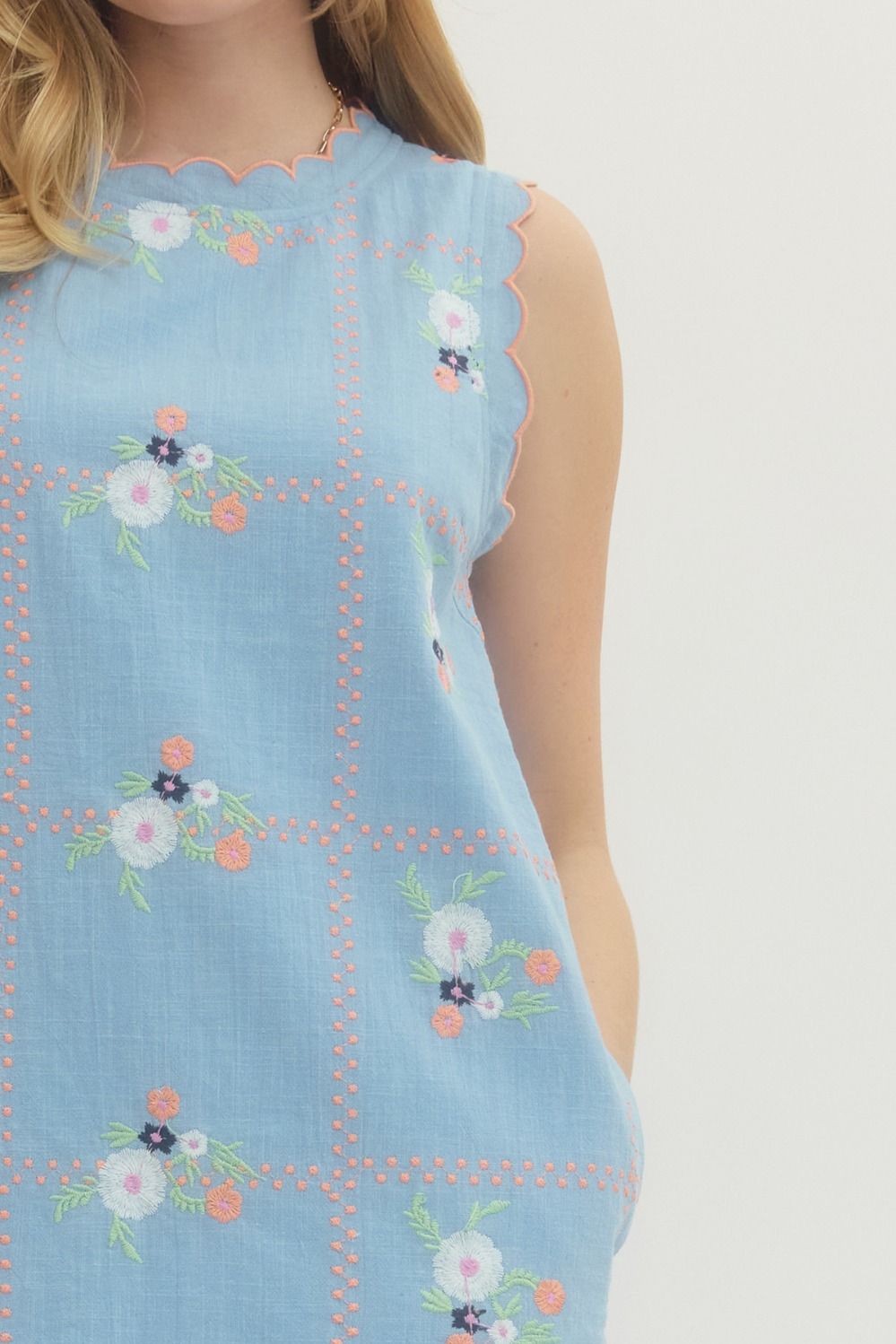 FLORAL CHAMBRAY EMBROIDERED SCALLOP DRESS