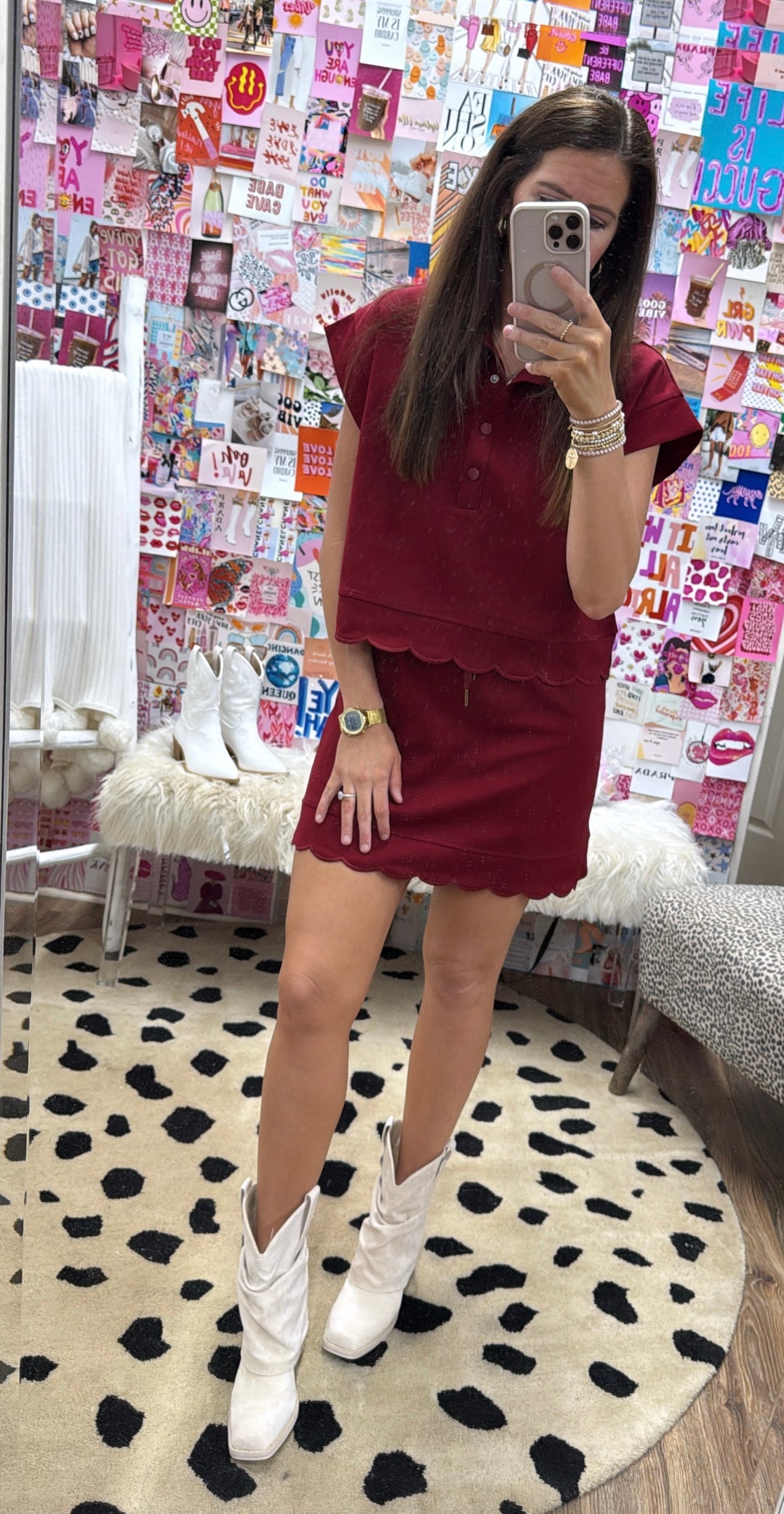 MAROON SCALLOP SNAP BUTTON TOP