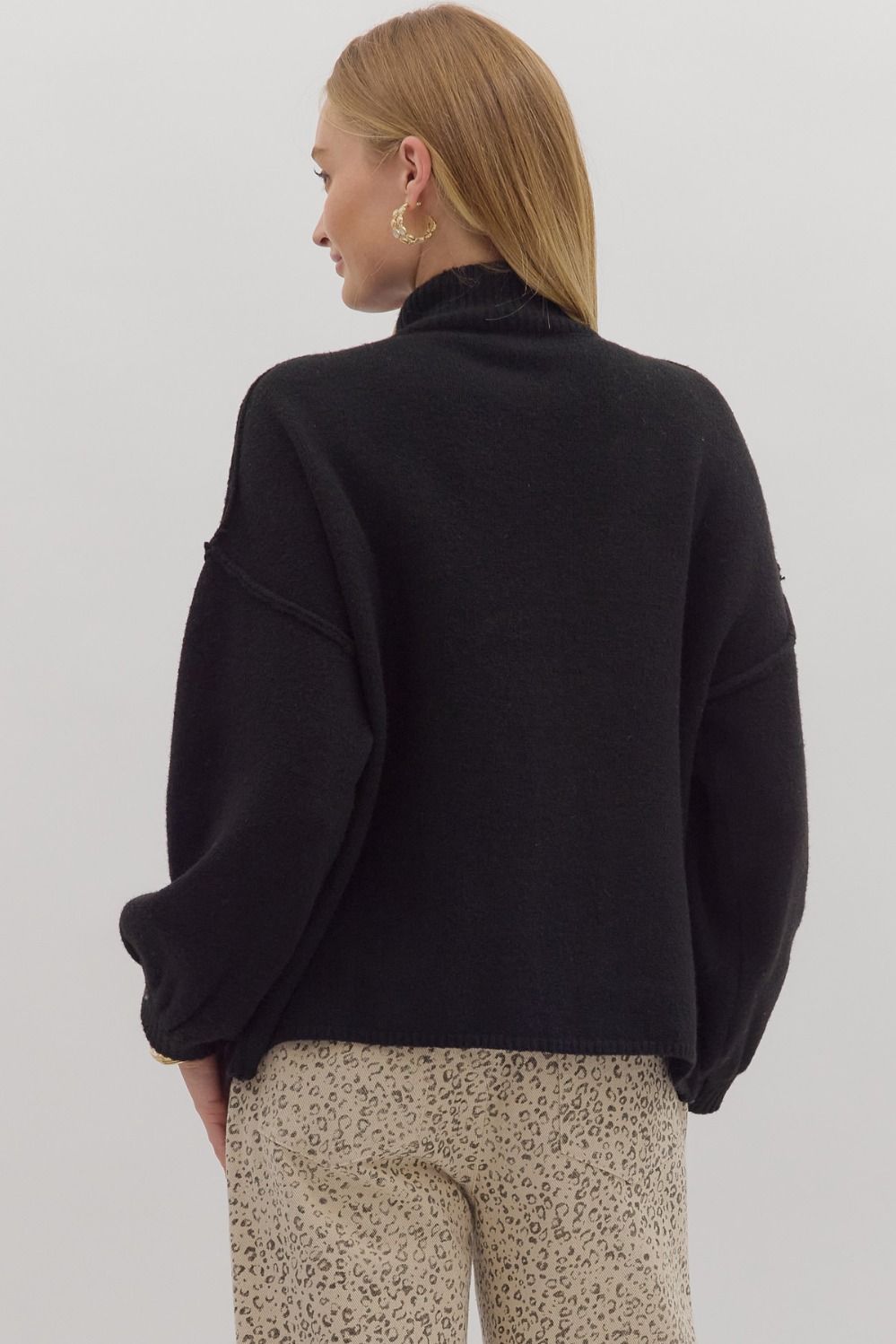 BLACK GOLD BUTTON KNIT CARDIGAN