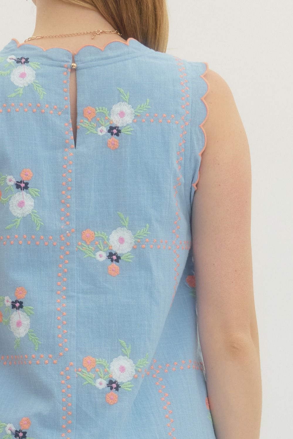 FLORAL CHAMBRAY EMBROIDERED SCALLOP DRESS
