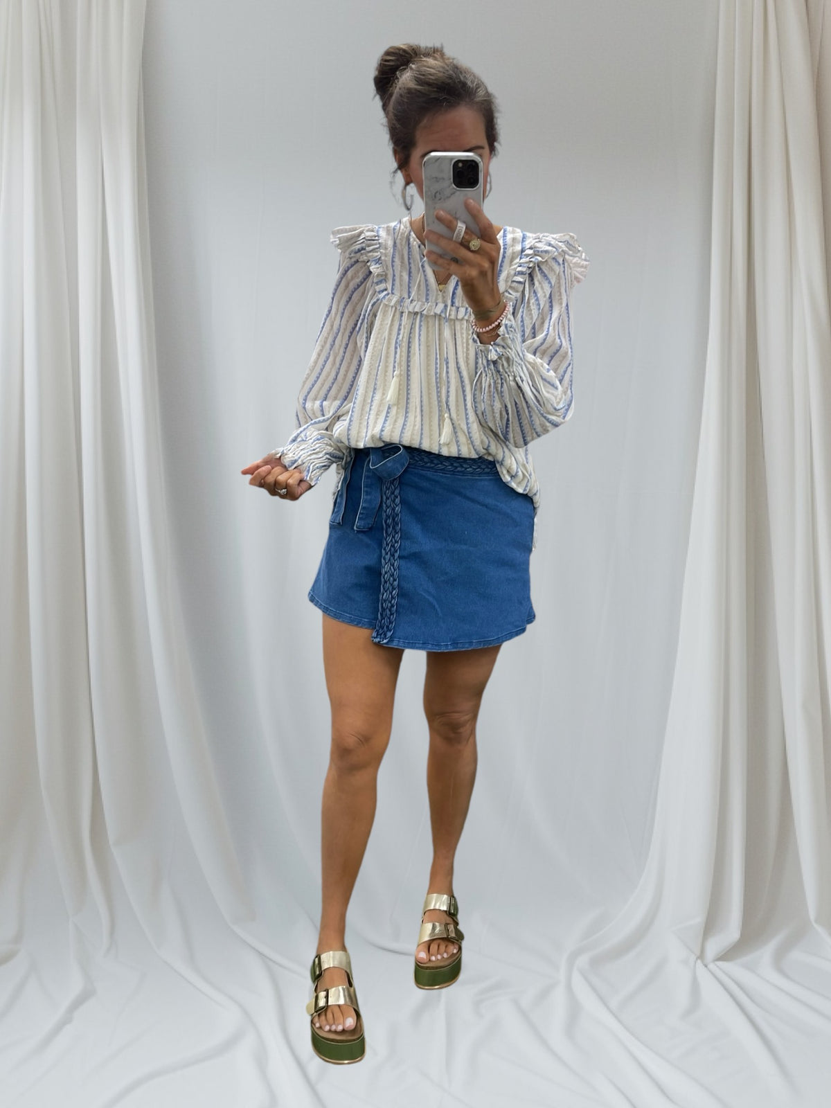 STRIPE NEUTRAL RUFFLE VNECK TOP- FINAL SALE