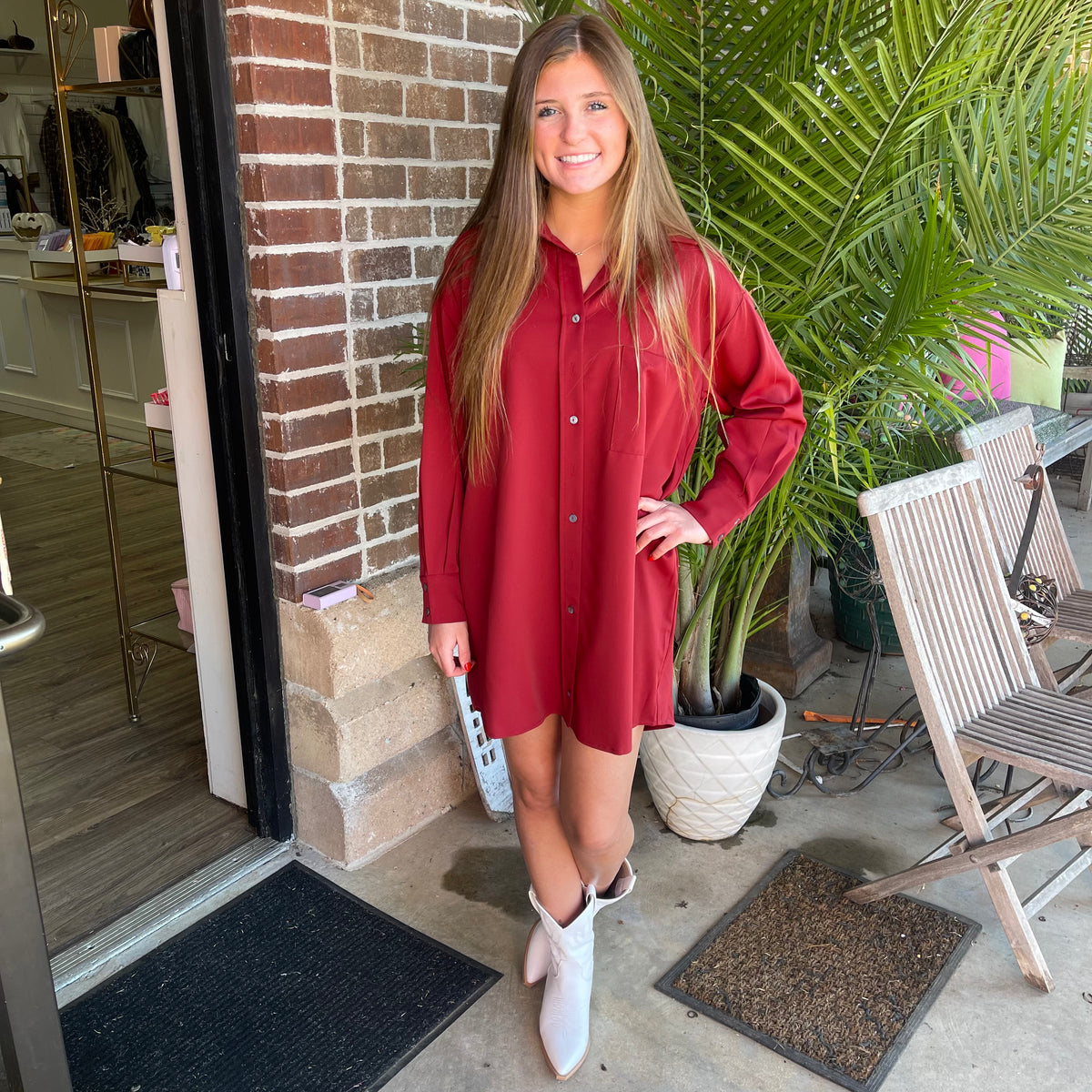 BURGUNDY COLLARED BUTTON DRESS