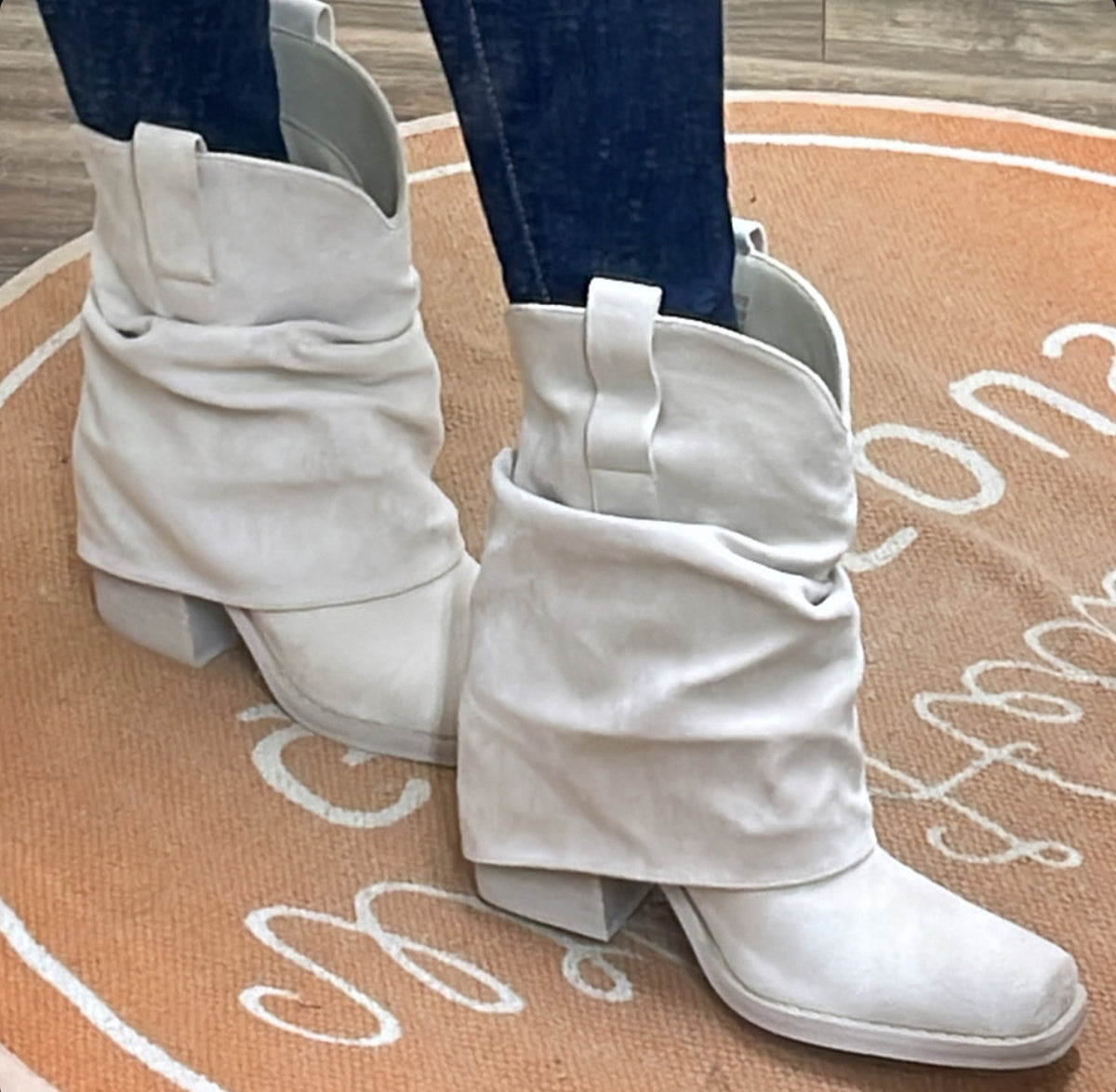 OFF WHITE FOLDOVER SHORT BOOT