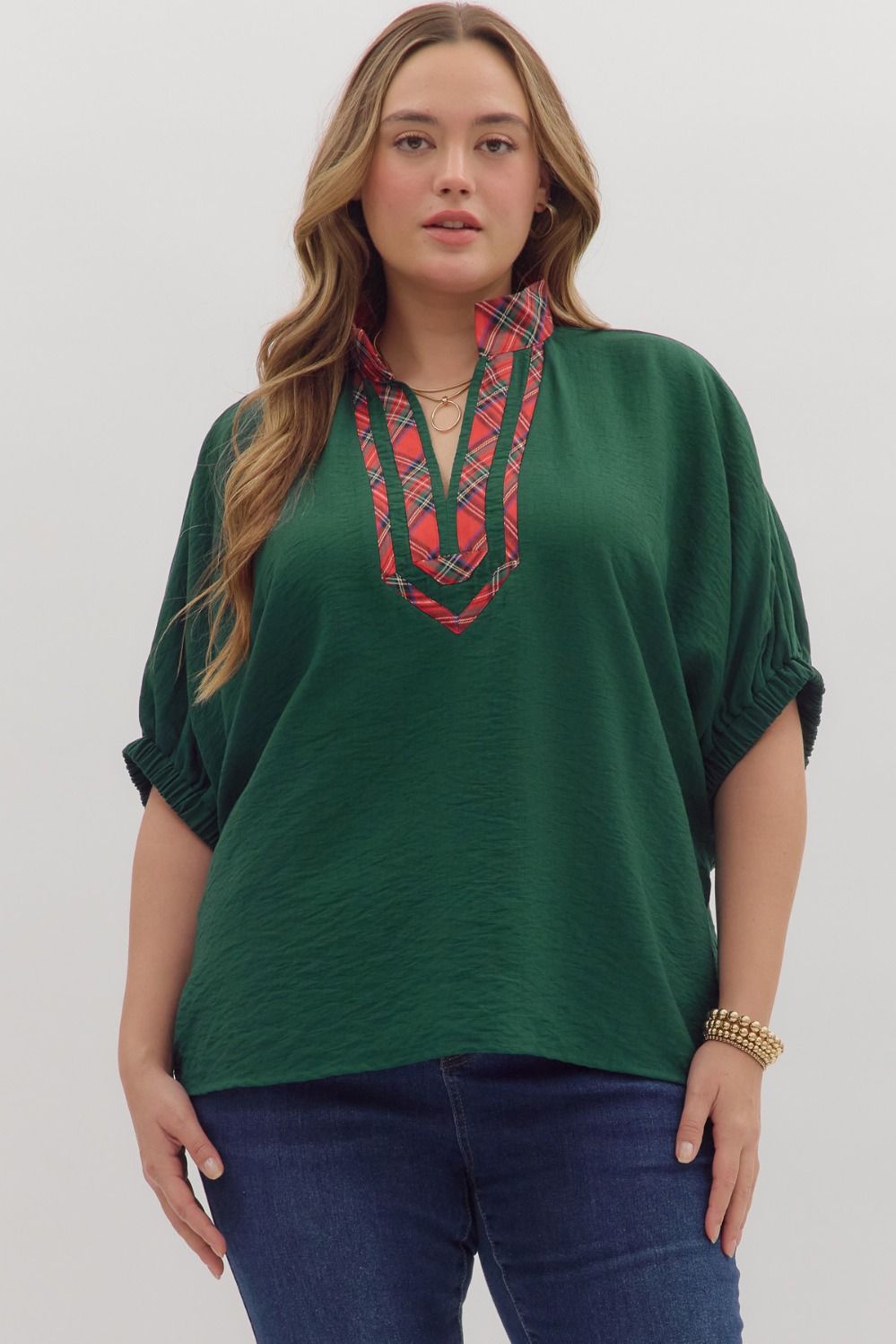 GREEN CONTRAST PLAID VNECK