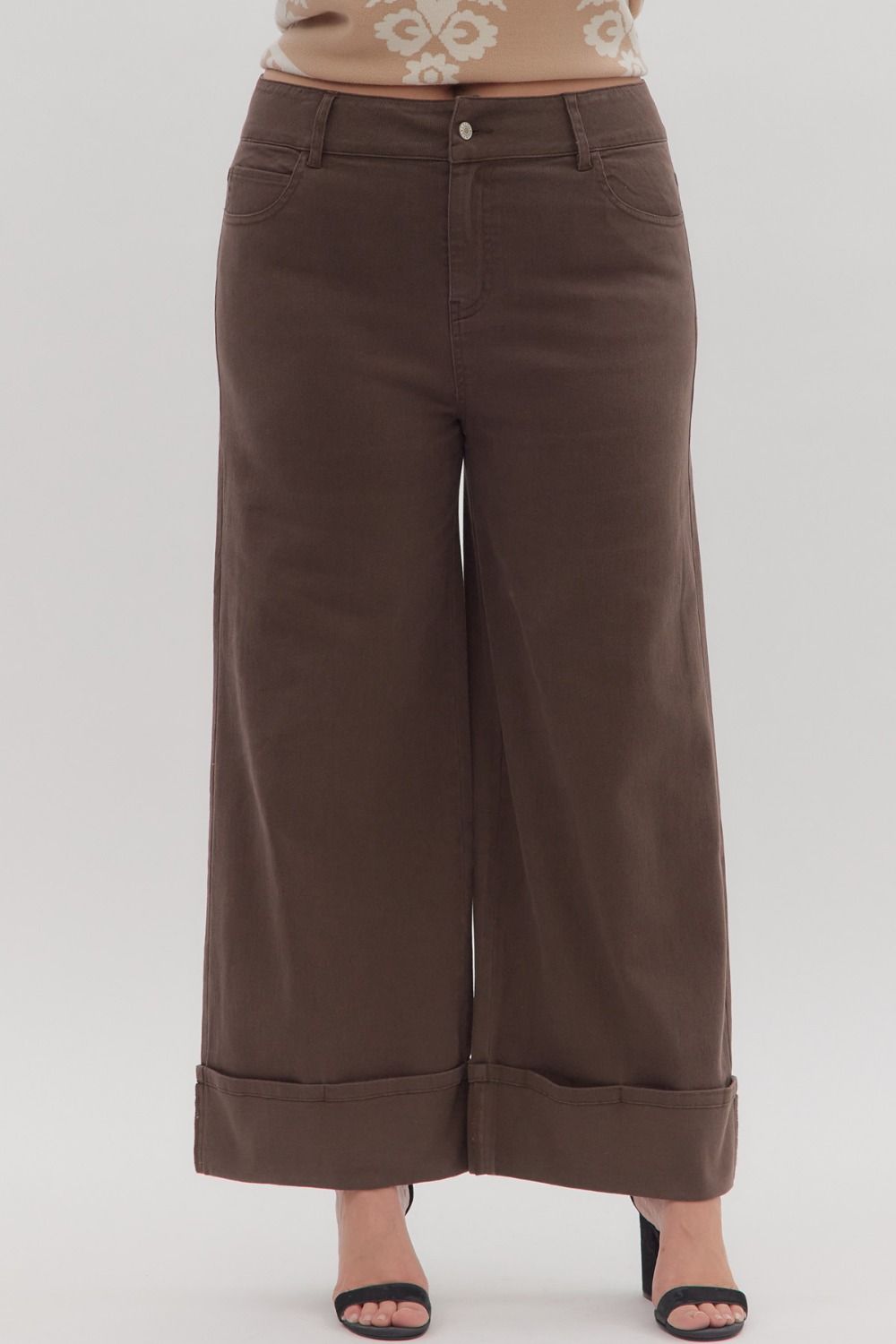 BROWN MID RISE CUFF DENIM