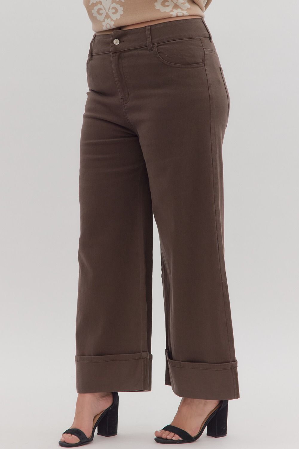 BROWN MID RISE CUFF DENIM